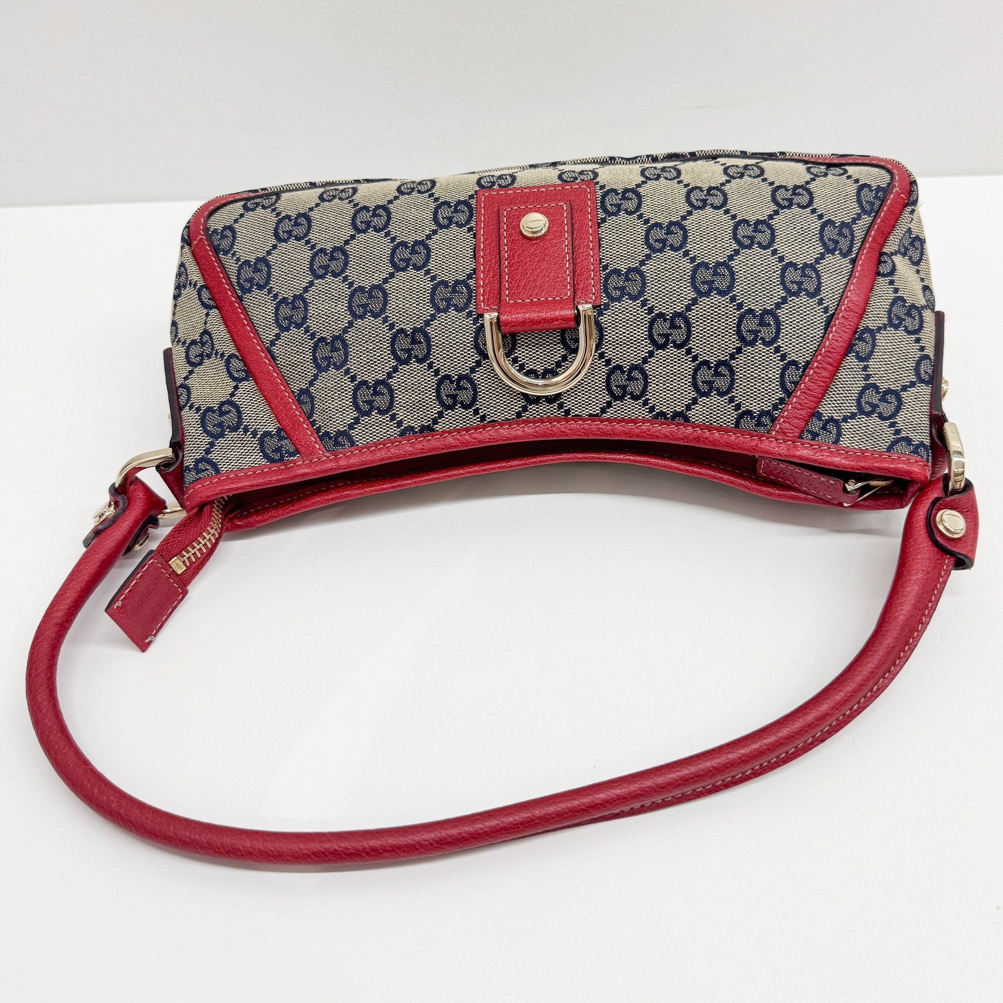 Abbey Brown GG Canvas Shoulder Bag