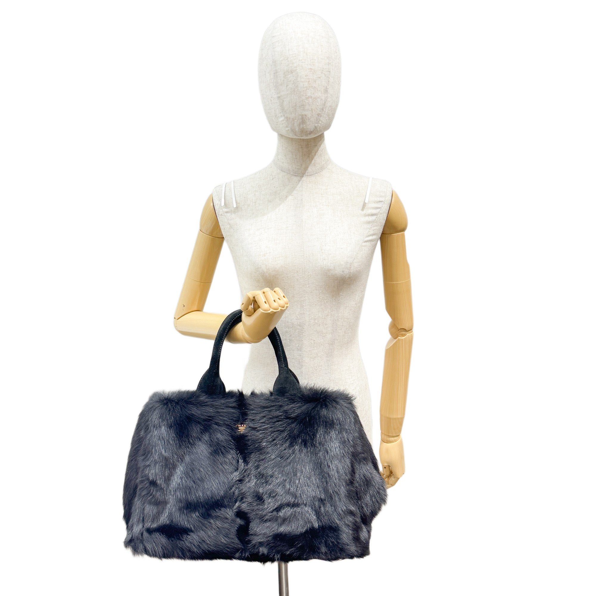 Canapa Black Sheep Fur Hand Bag