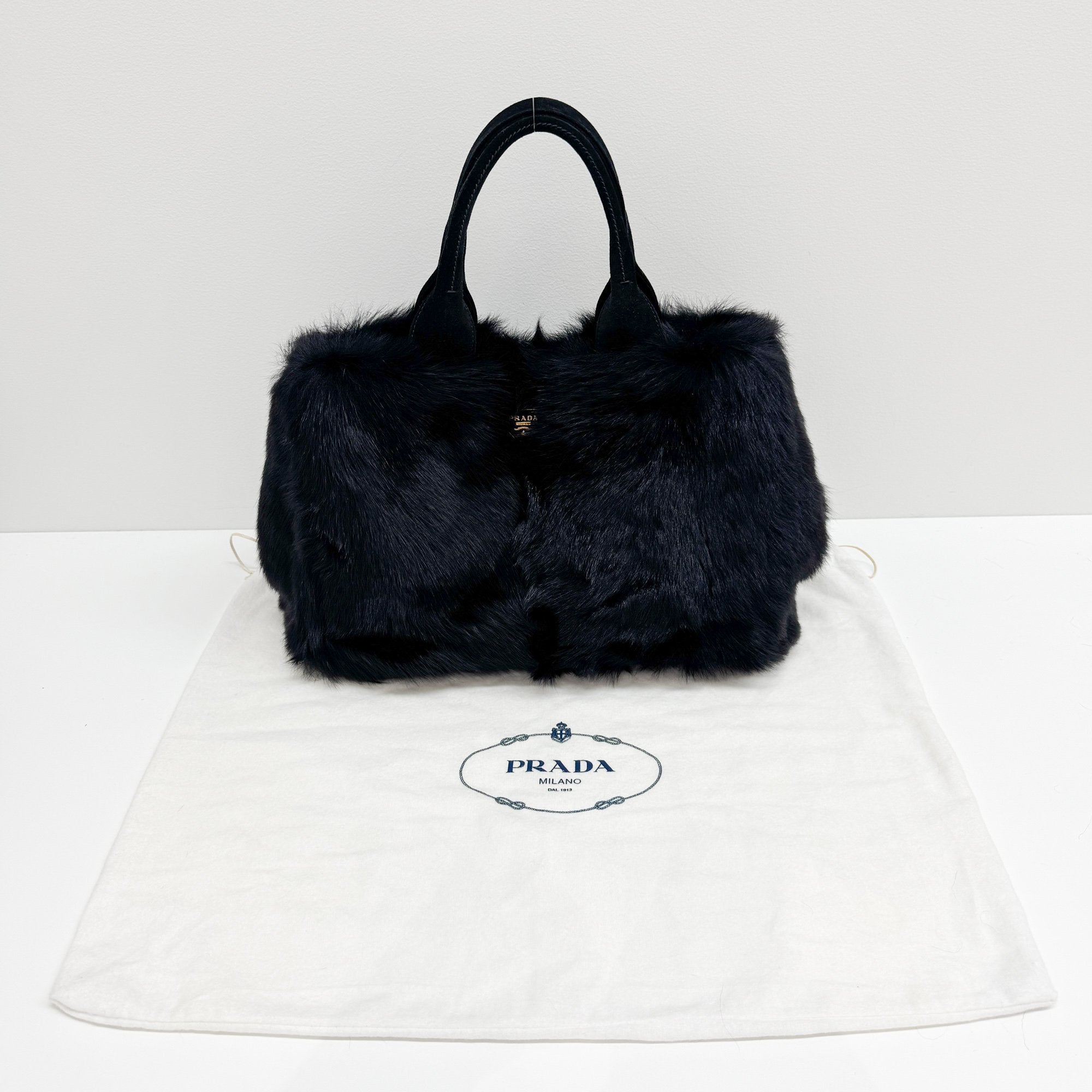 Canapa Black Sheep Fur Hand Bag