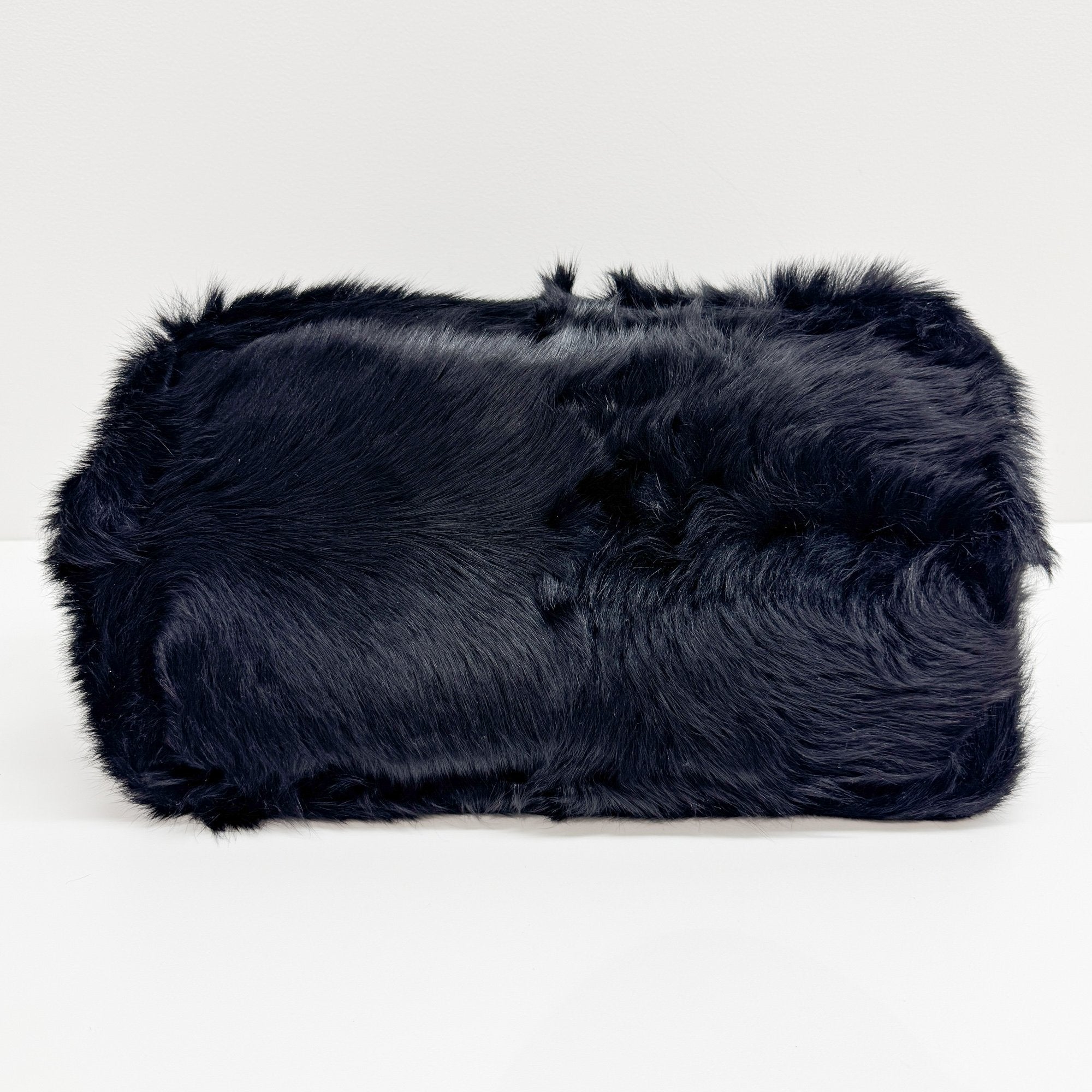 Canapa Black Sheep Fur Hand Bag