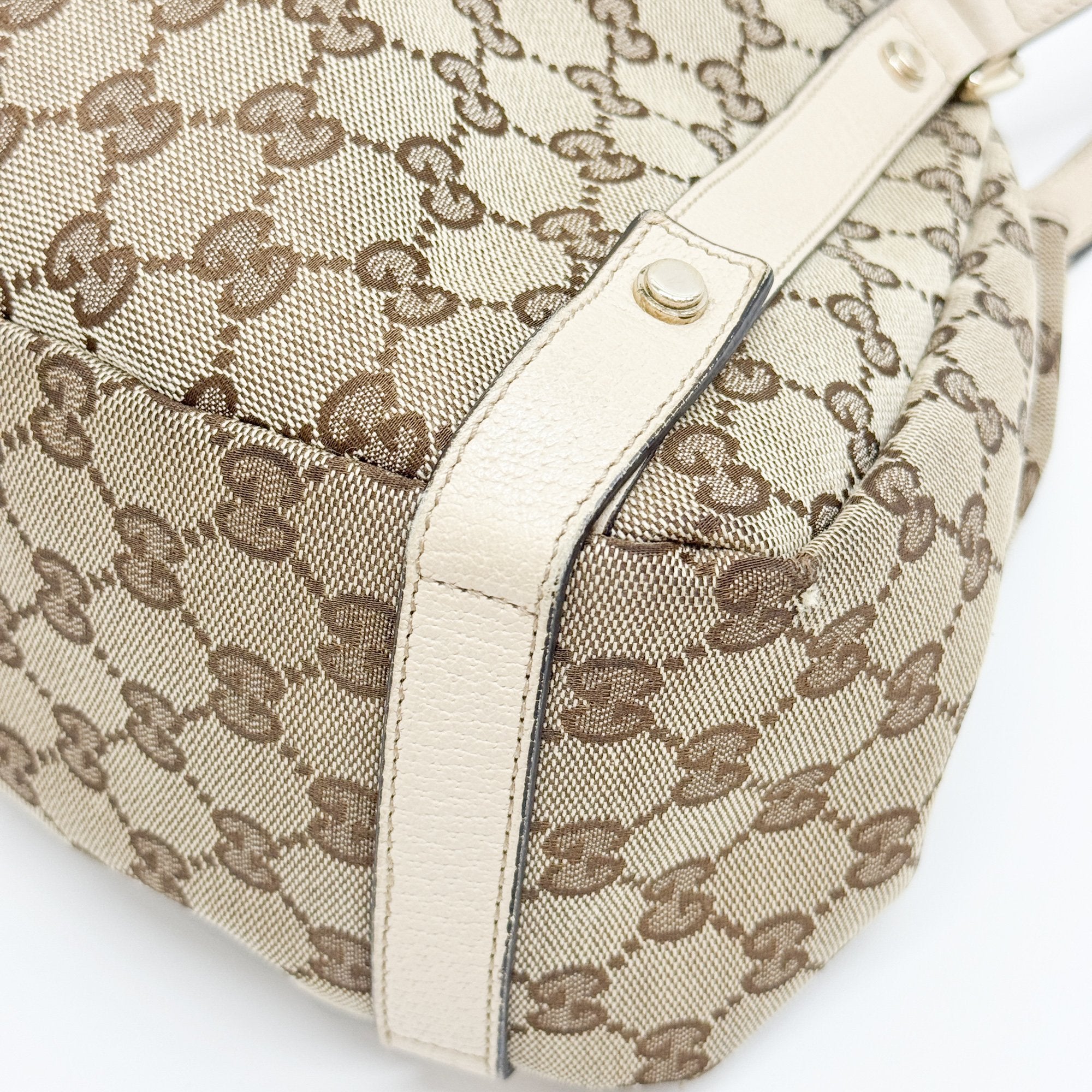 Abbey Brown GG Canvas Shoulder Bag