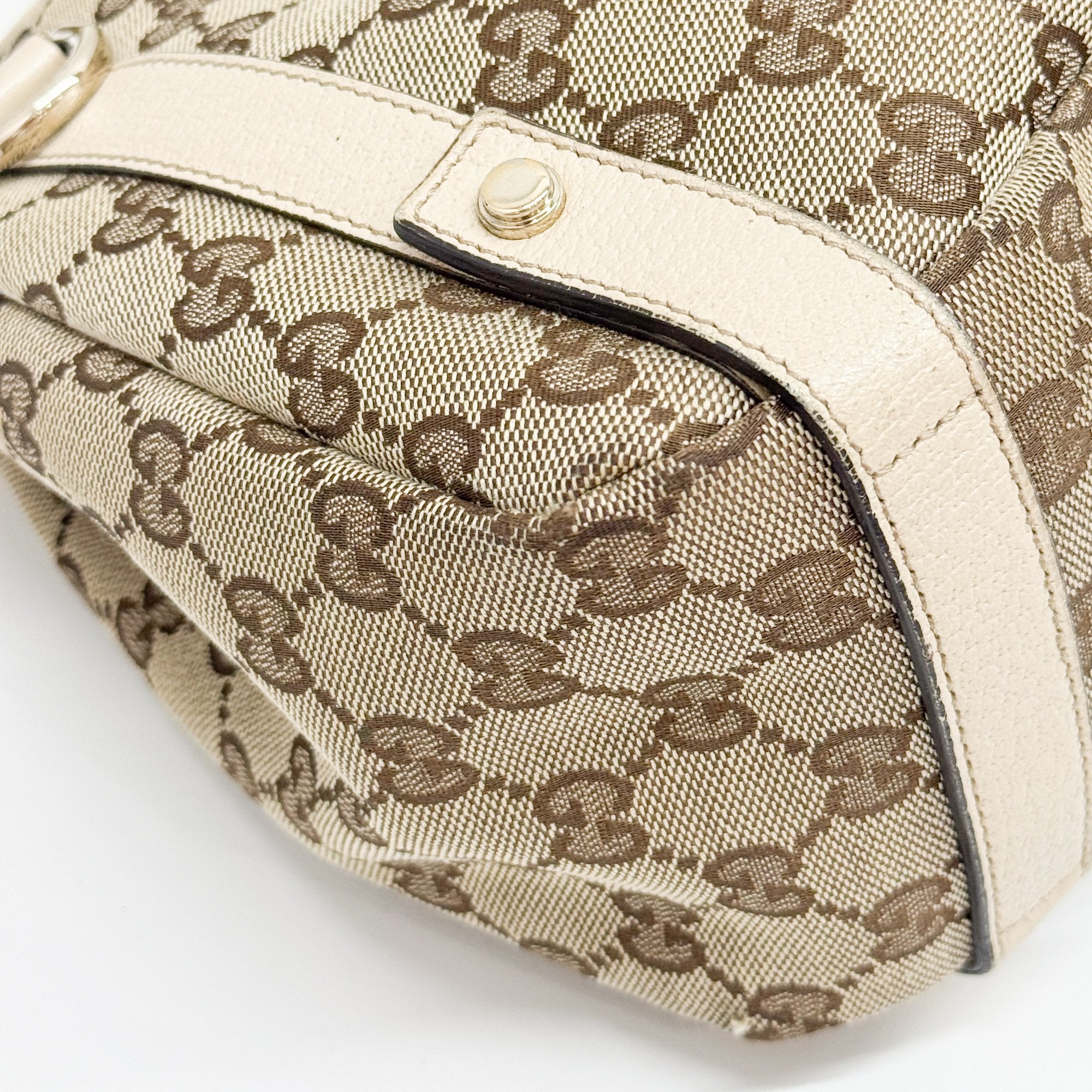 Abbey Brown GG Canvas Shoulder Bag