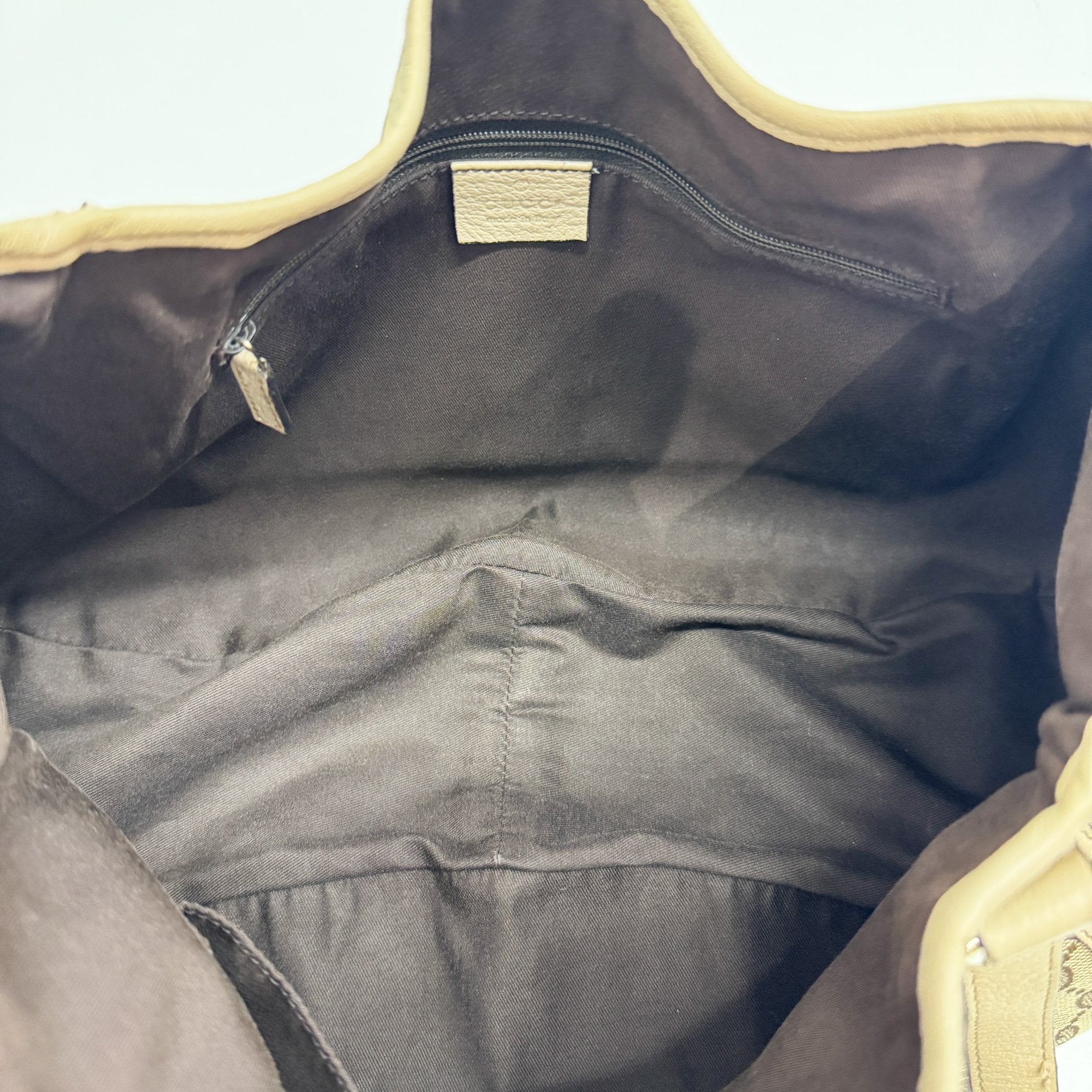 Abbey Brown GG Canvas Shoulder Bag