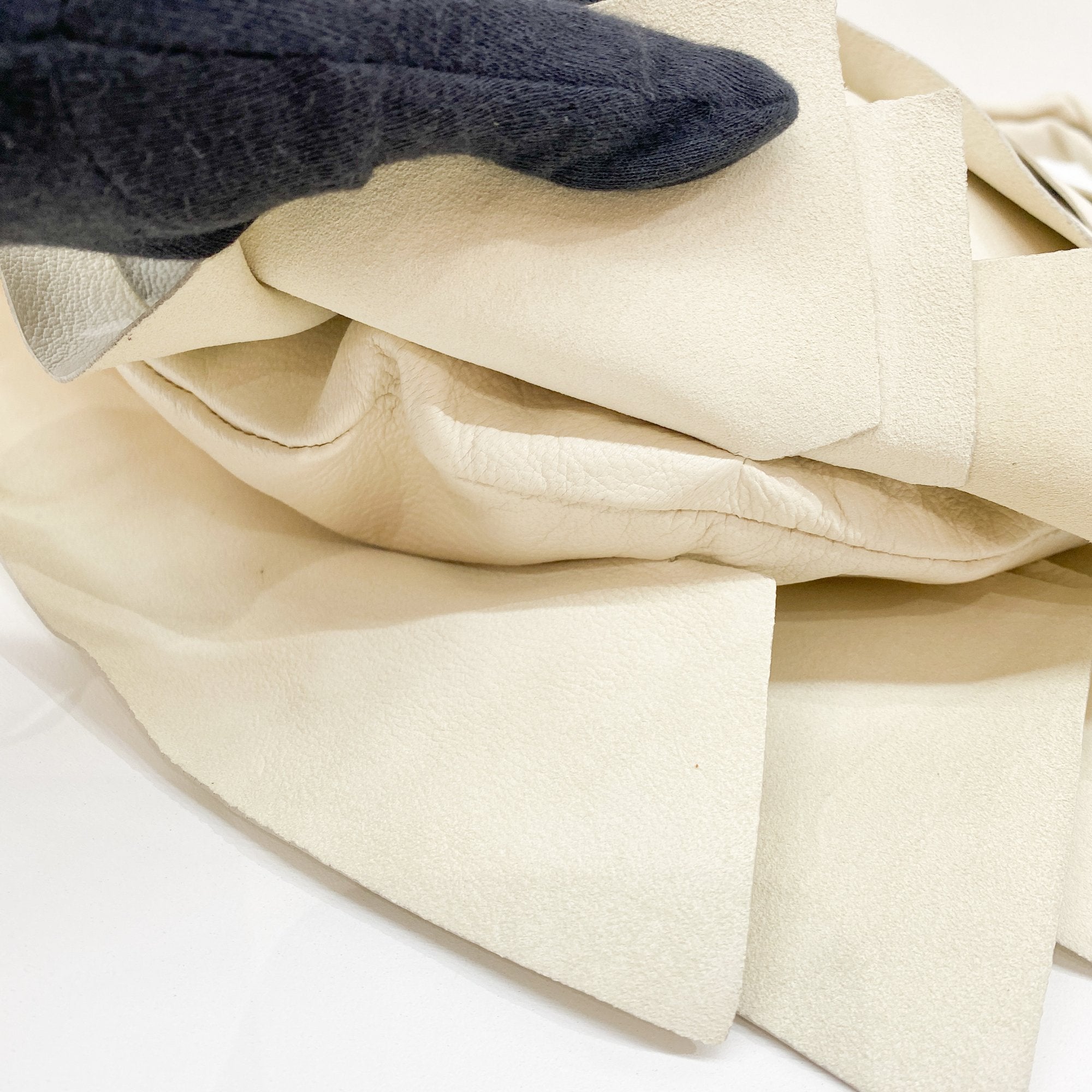 Saint-Tropez White Leather Shoulder Bag