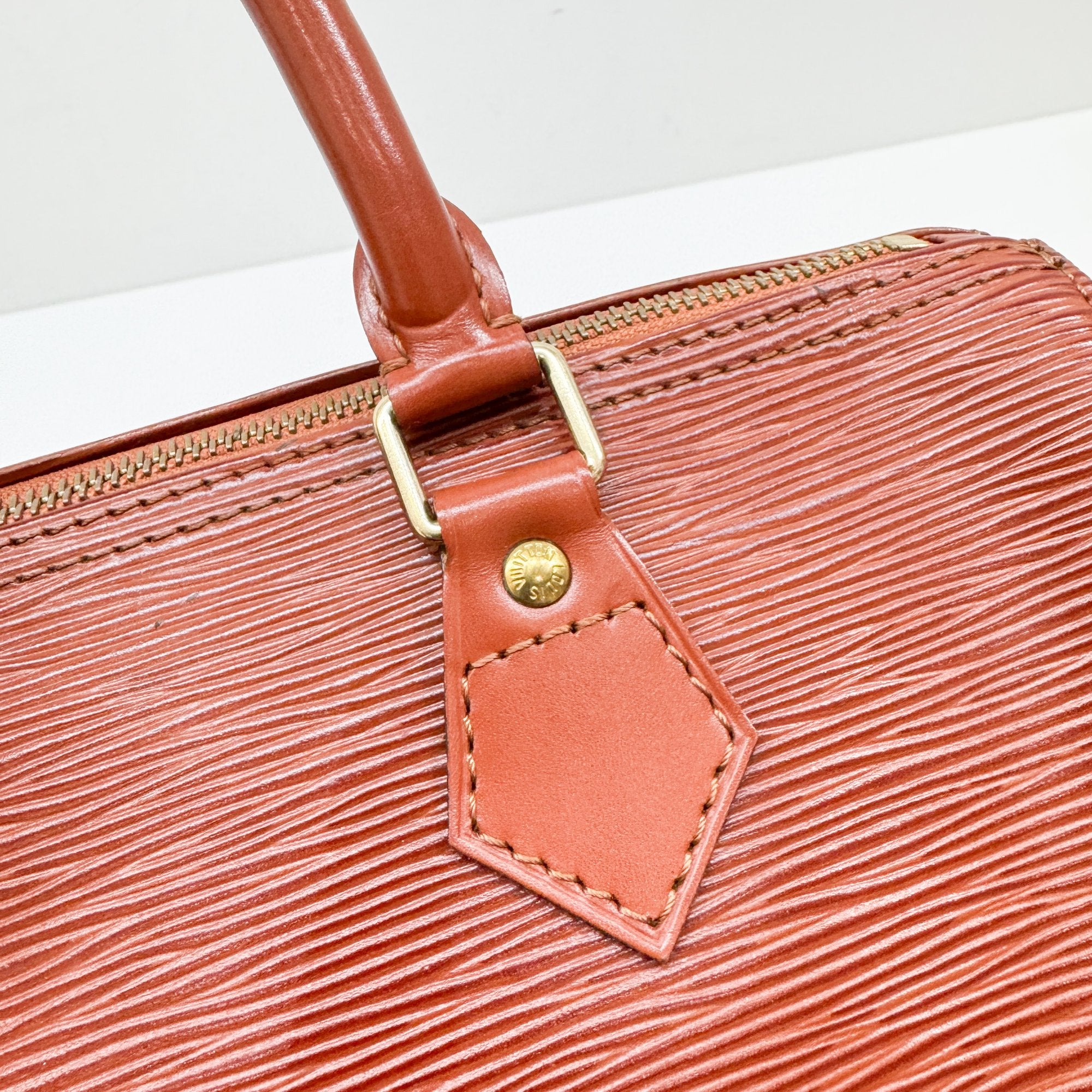 Speedy 25 Caramel Brown Leather Hand Bag