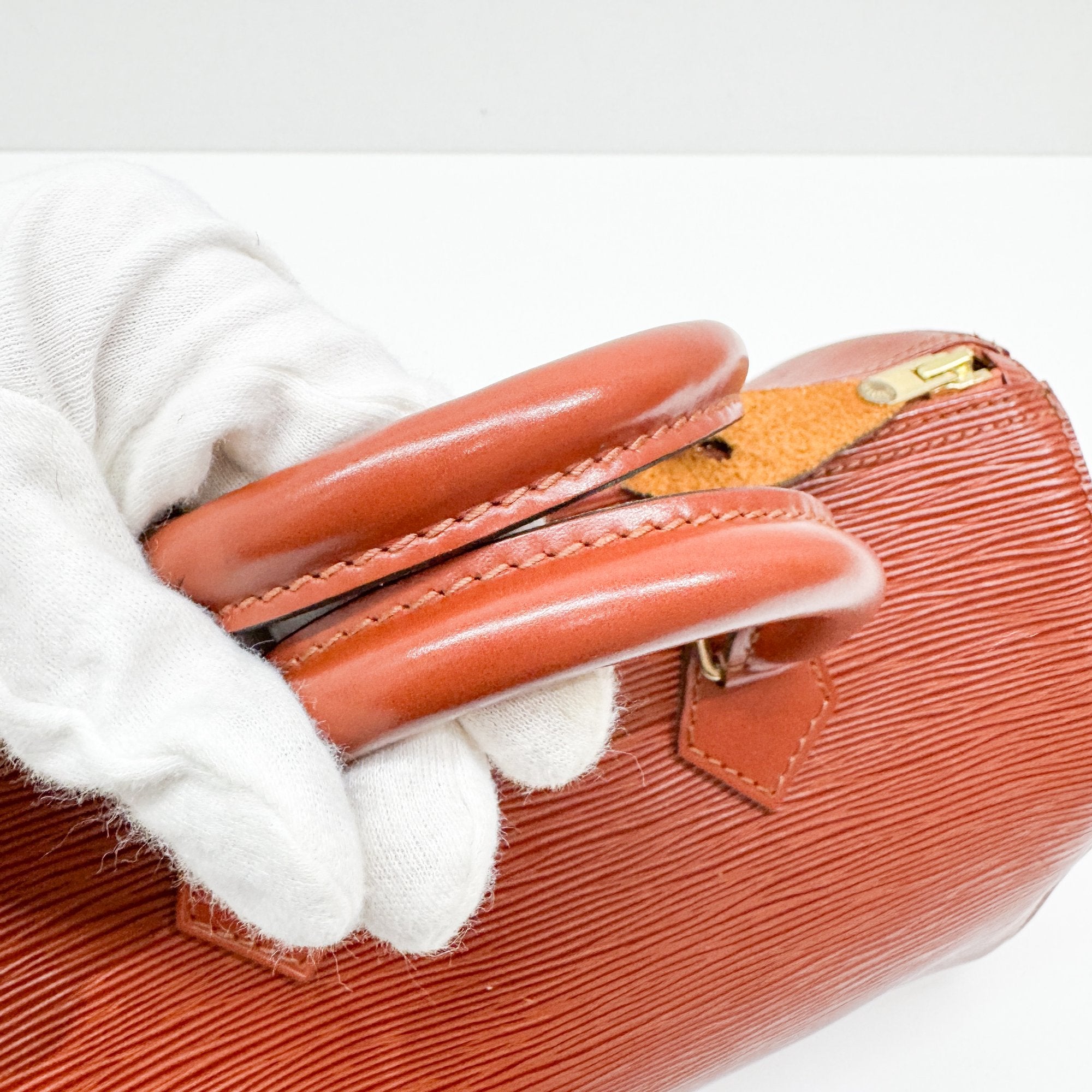 Speedy 25 Caramel Brown Leather Hand Bag