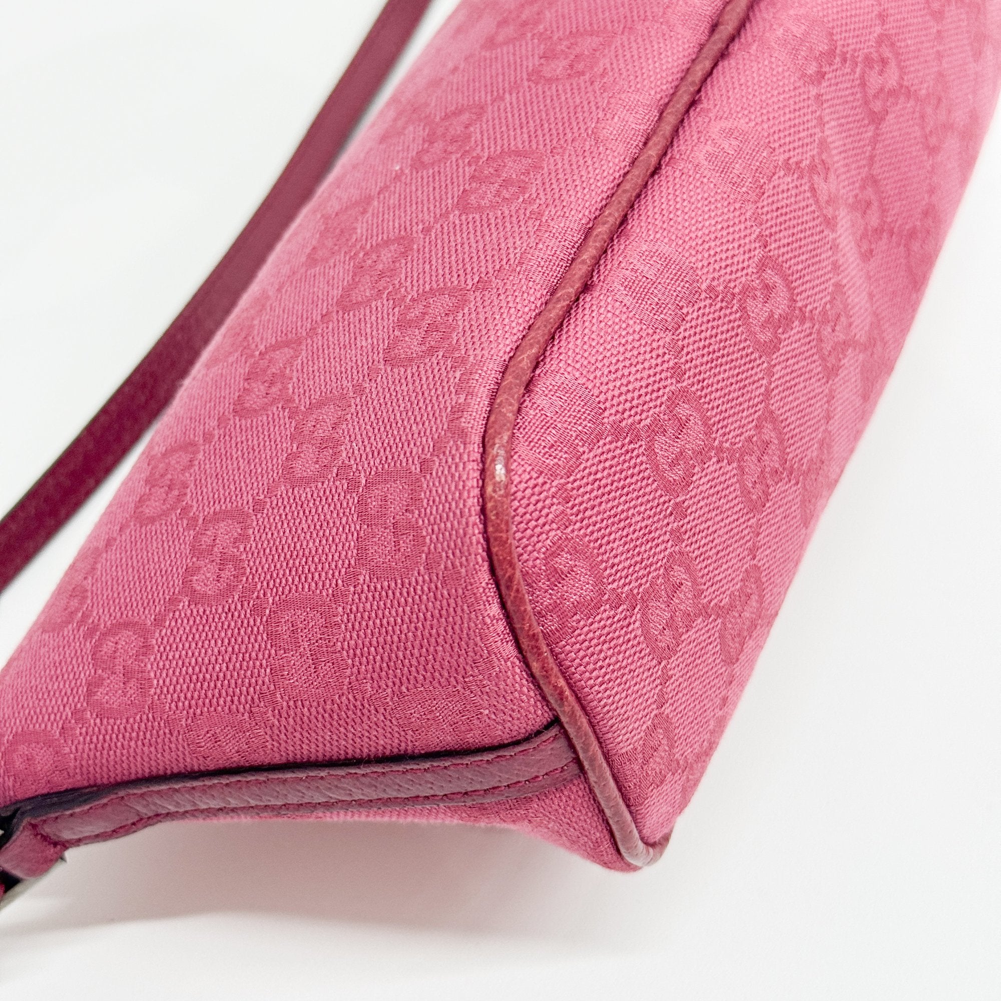 Boat Pink GG Canvas Hand Bag