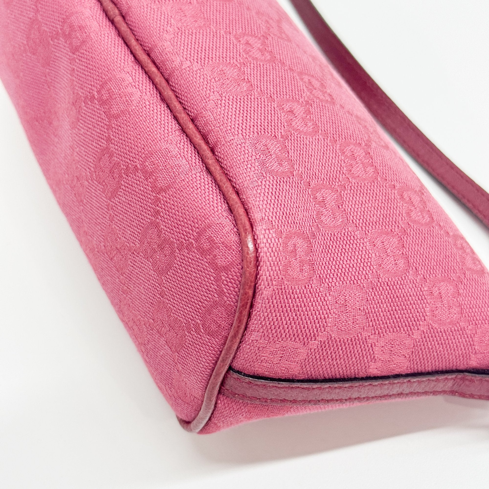 Boat Pink GG Canvas Hand Bag