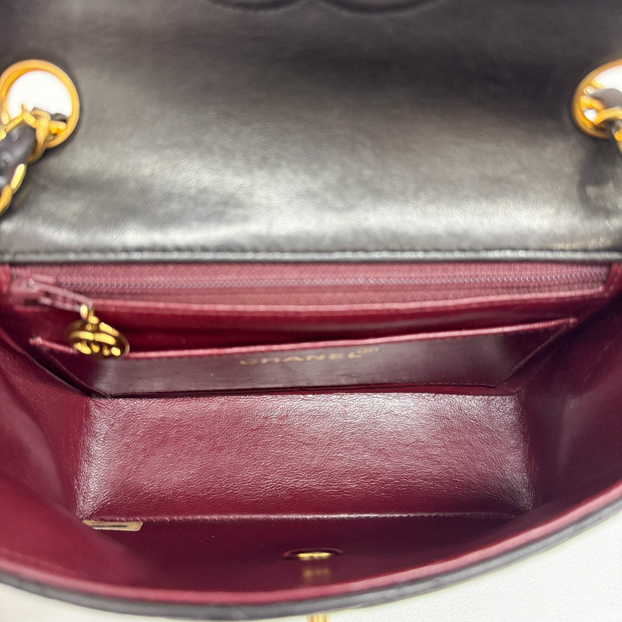 Matelassé Black Leather Small Shoulder Bag