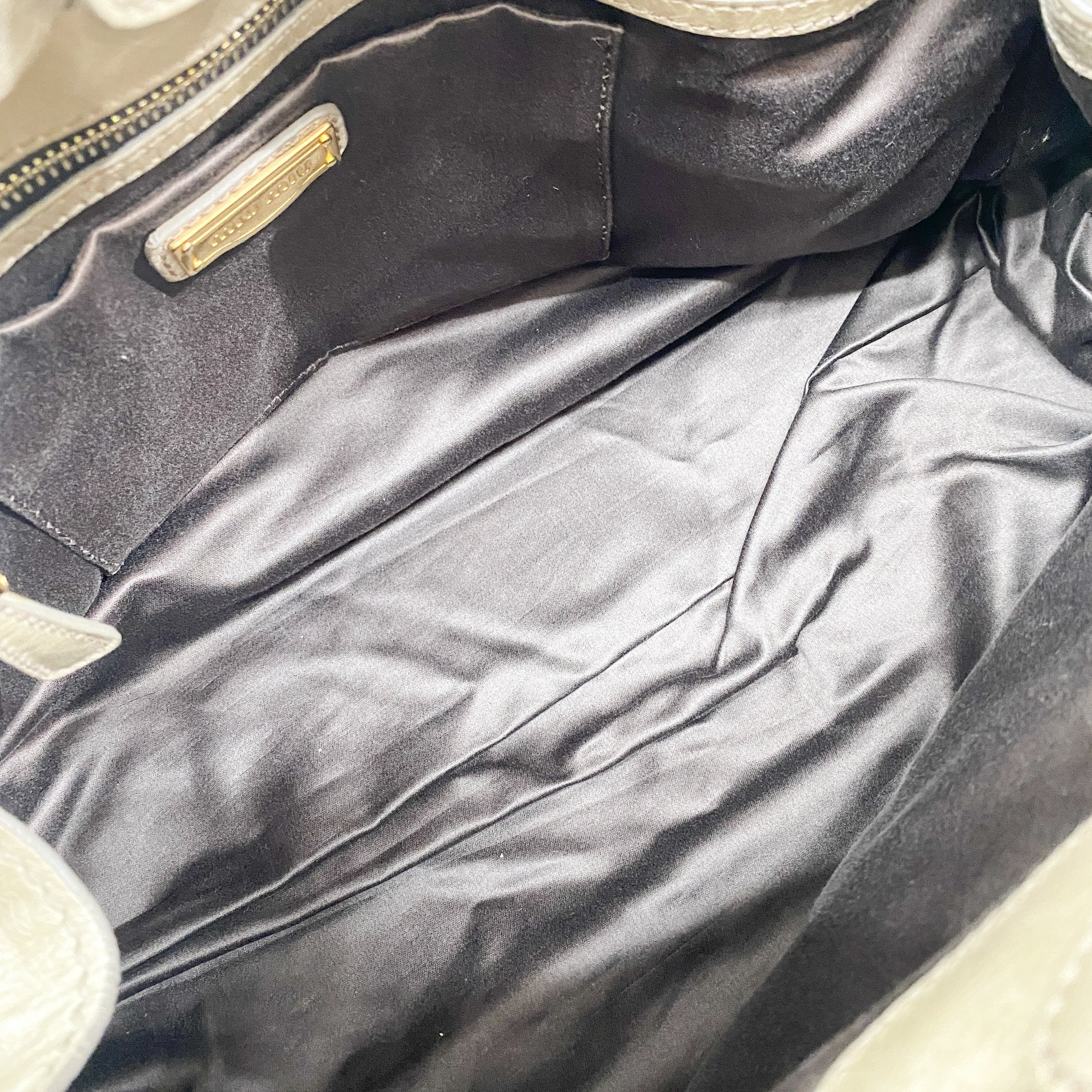 Vitello Lux Bow Bag Green Calfskin Leather Shoulder Bag