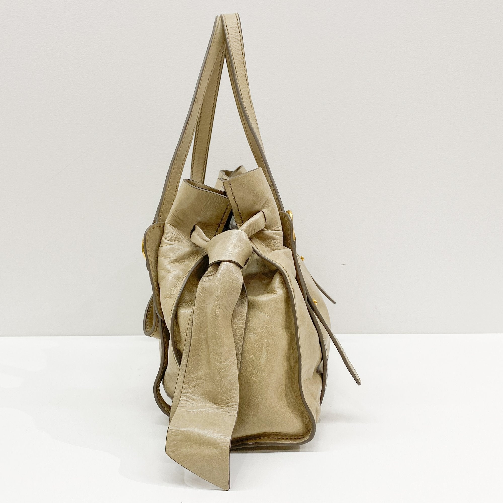 Vitello Lux Bow Bag Green Calfskin Leather Shoulder Bag