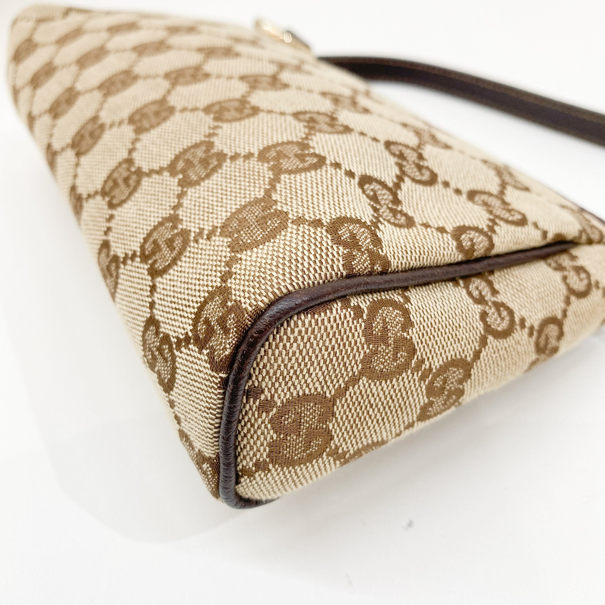 Abbey Brown GG Canvas Shoulder Bag