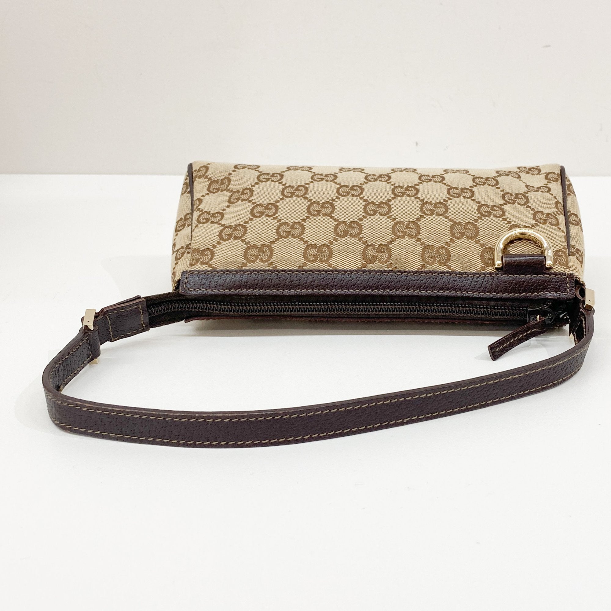 Abbey Brown GG Canvas Shoulder Bag