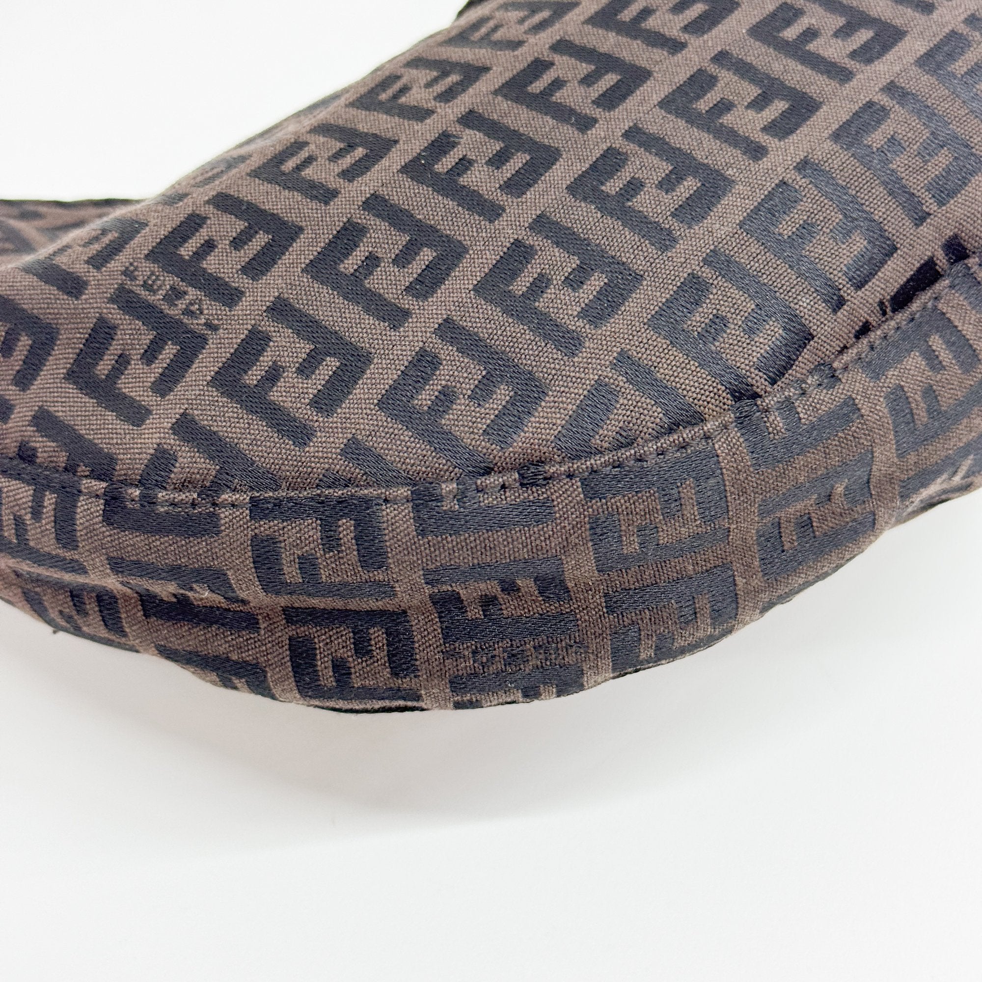 Croissant Brown Zucchino Canvas Shoulder Bag