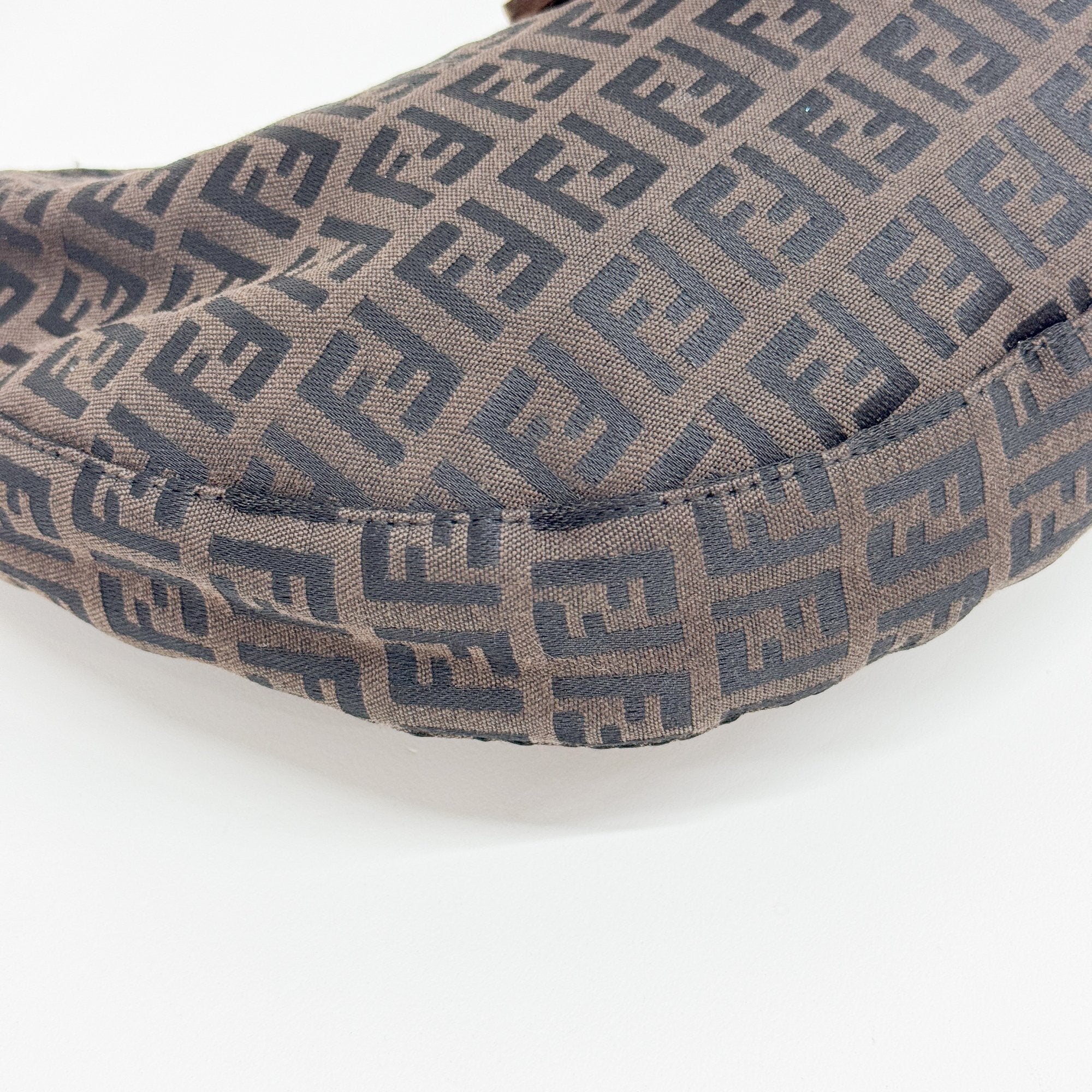 Croissant Brown Zucchino Canvas Shoulder Bag