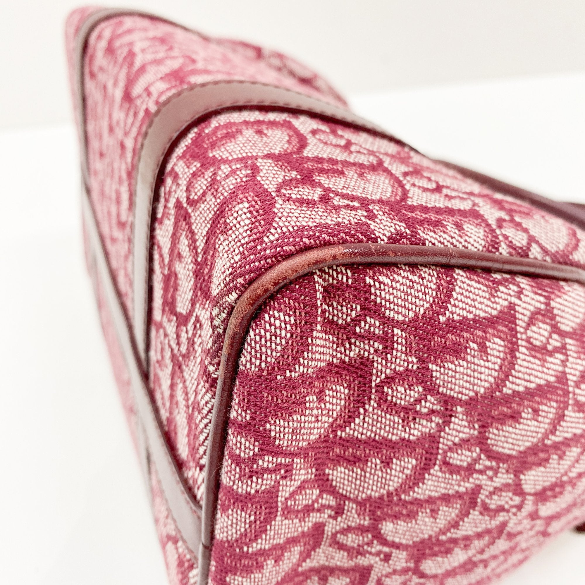 Bowling Red Trotter Hand Bag