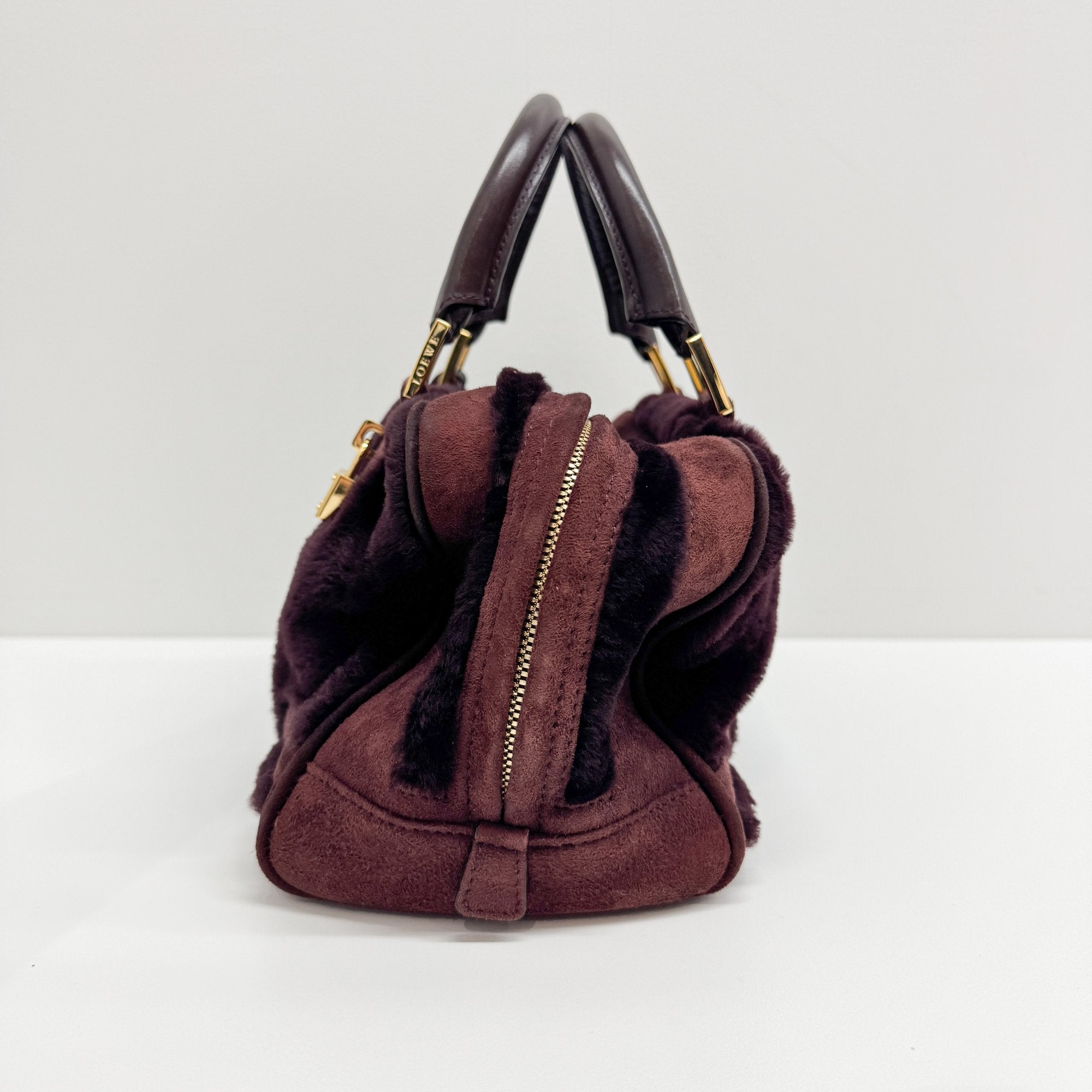 Amazona Burgundy Suede & Faux Fur Hand Bag