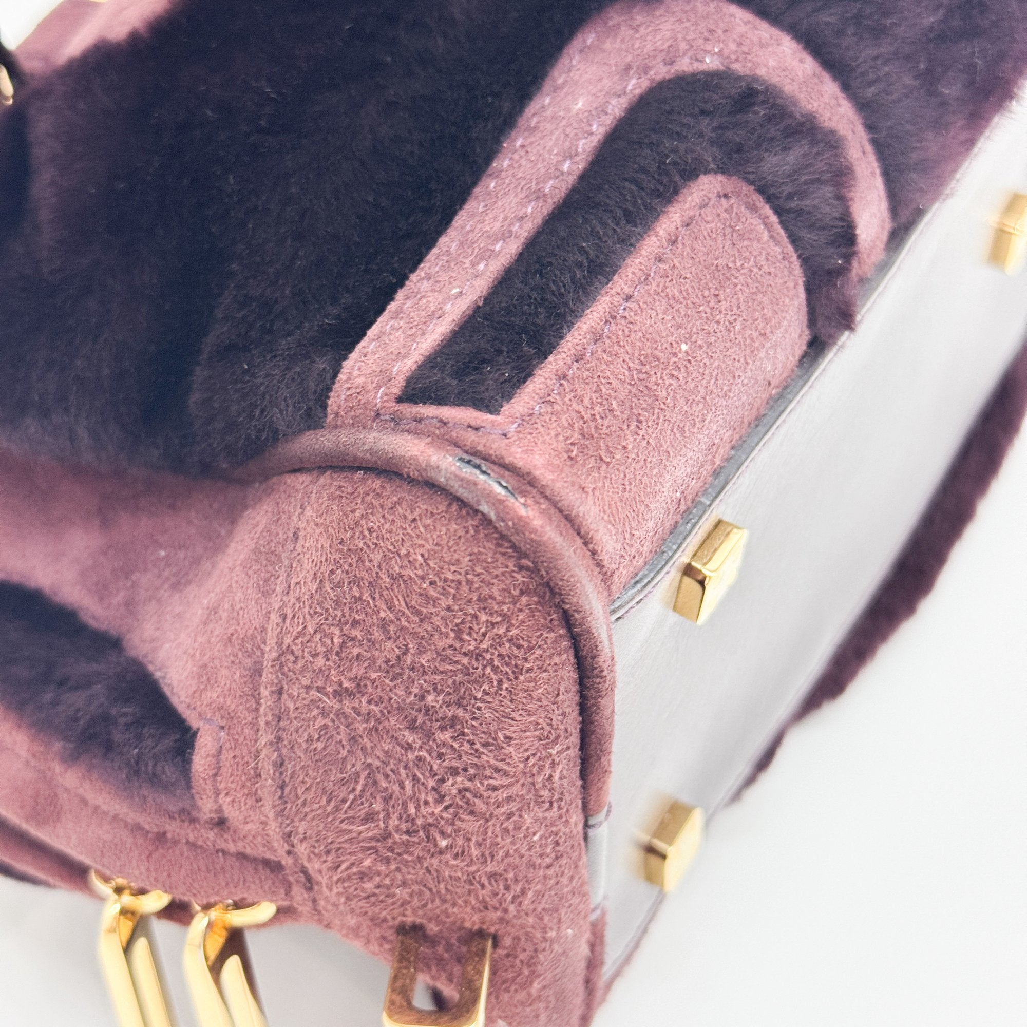 Amazona Burgundy Suede & Faux Fur Hand Bag
