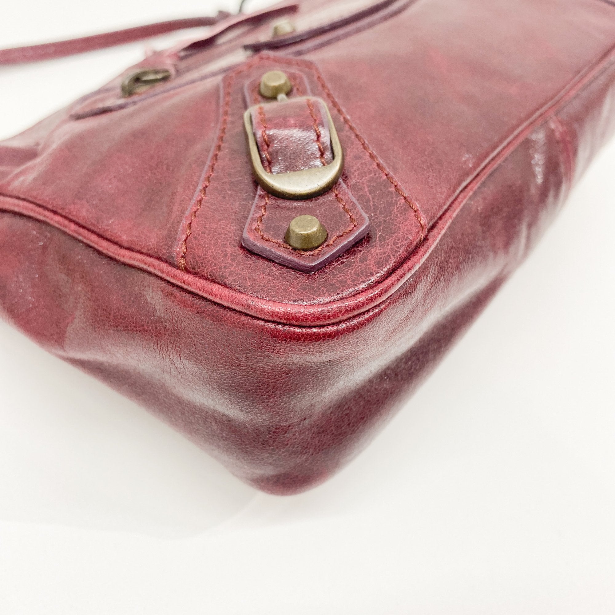 The City Pouch Red Leather Hand Bag
