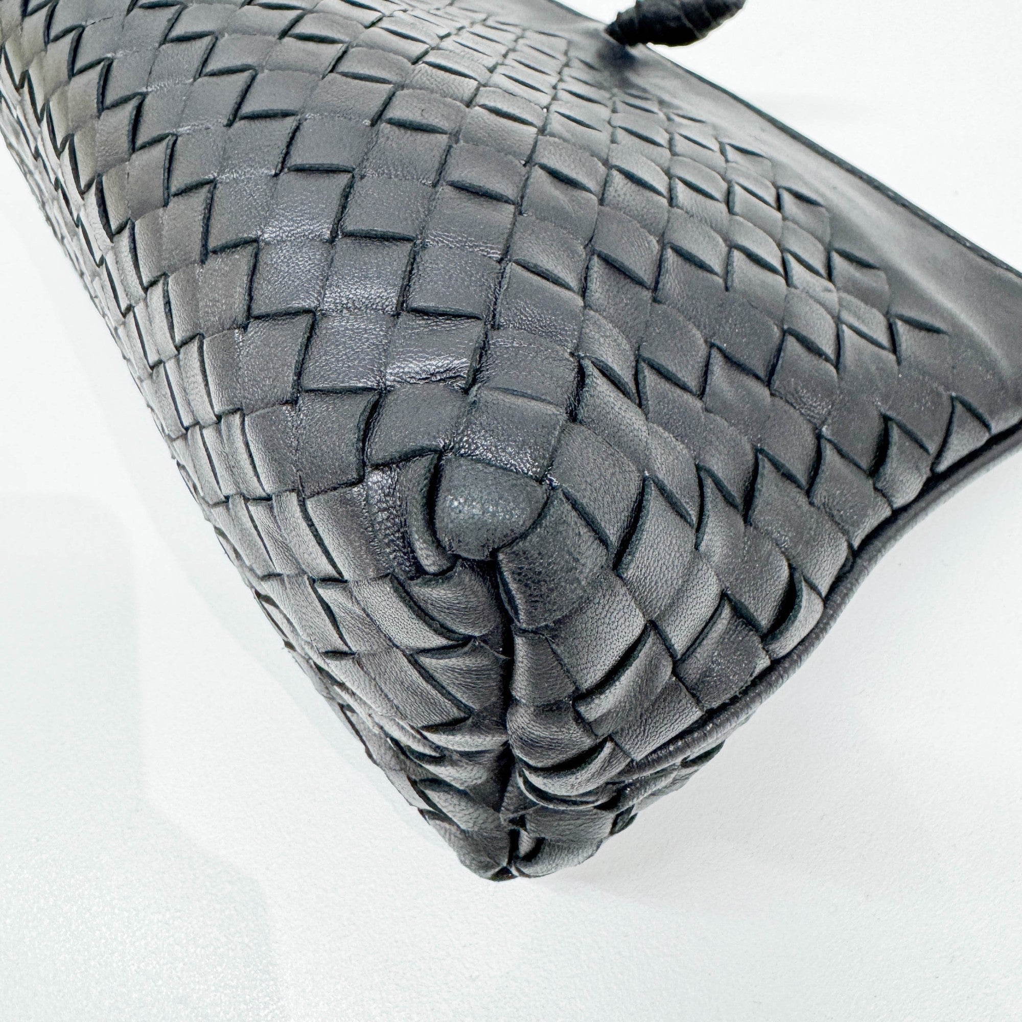 Intrecciato Black Leather Shoulder Bag