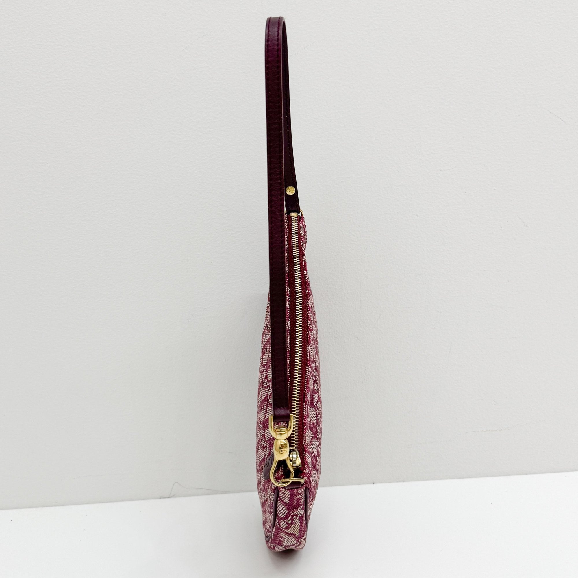 Saddle Red Trotter Canvas Shoulder Bag