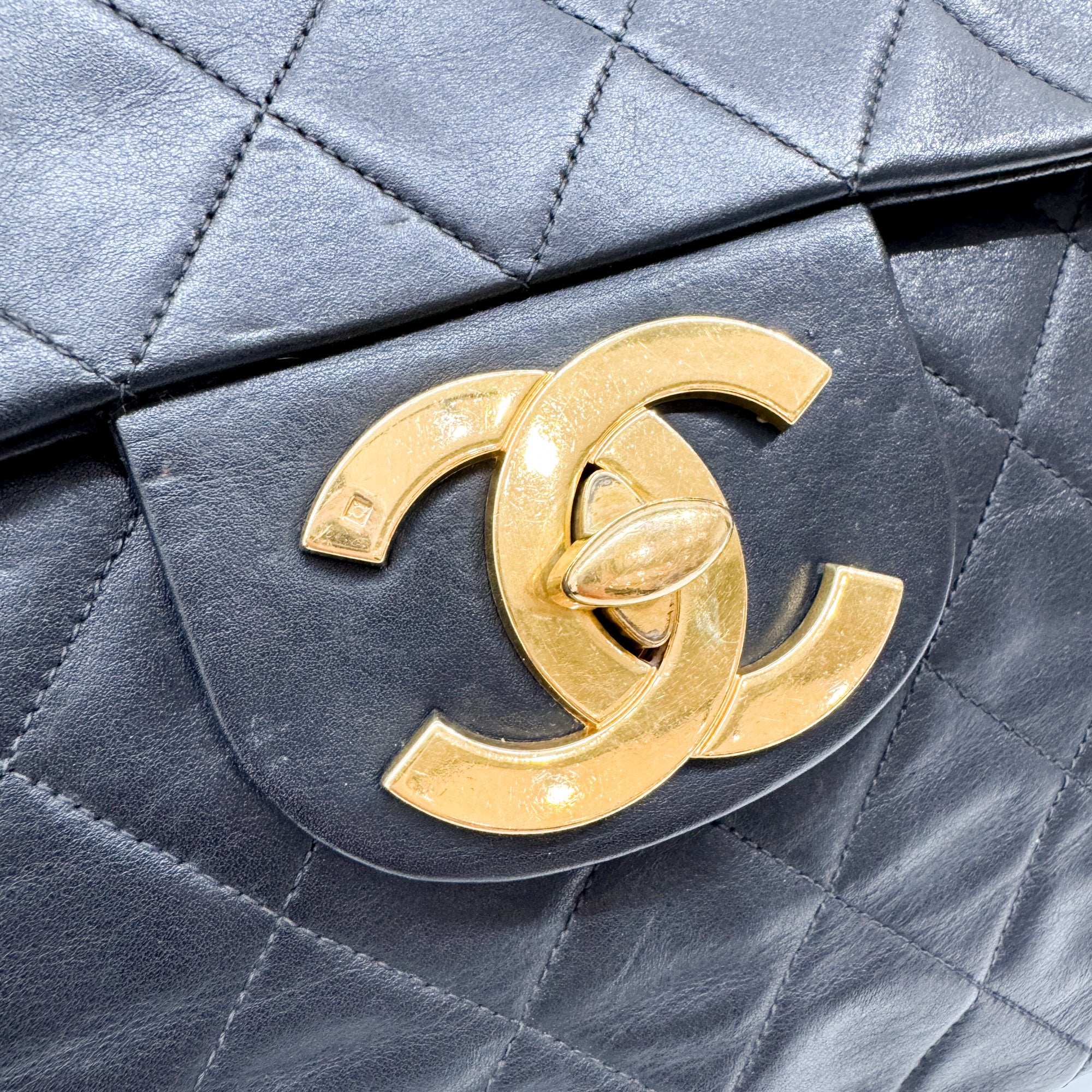 Maxi Classic Flap Black Leather Shoulder Bag