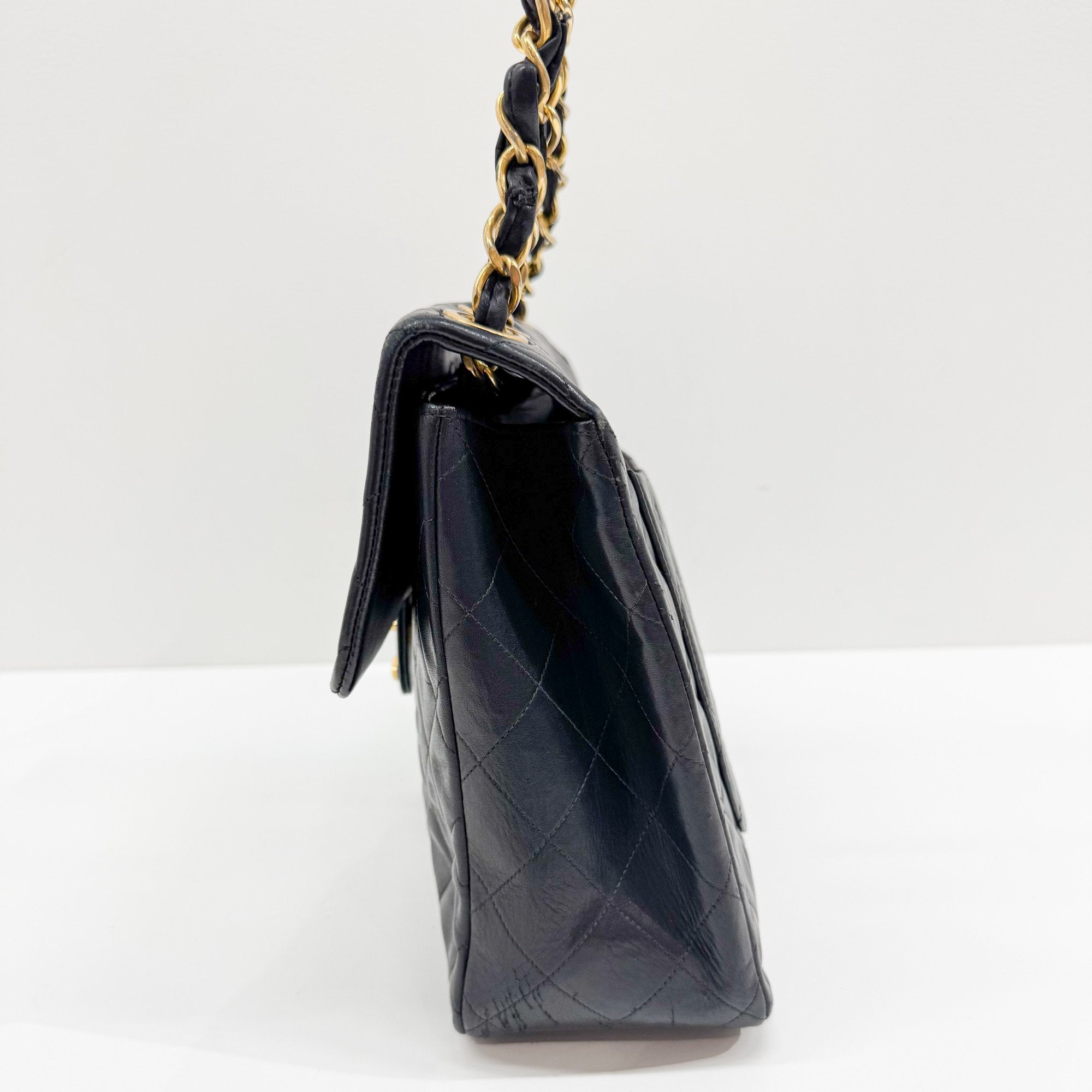 Maxi Classic Flap Black Leather Shoulder Bag