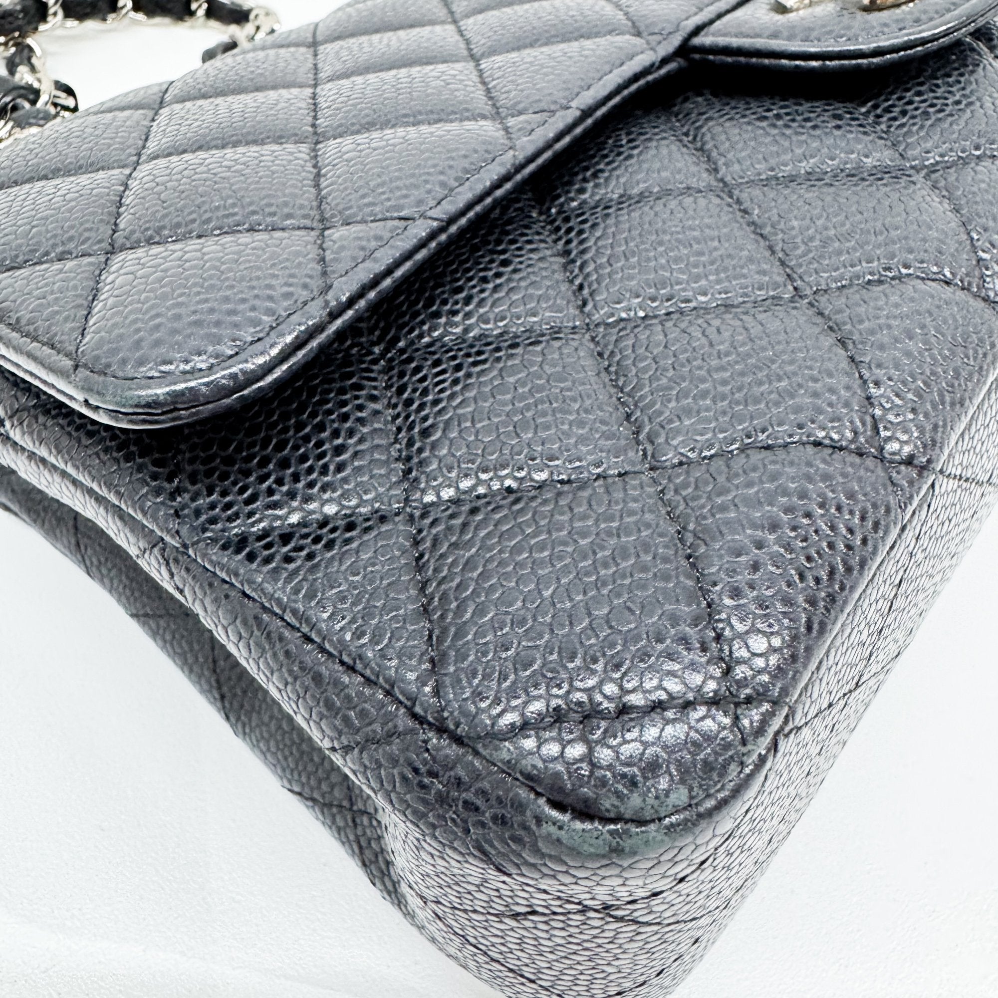 Matelassé Black Leather Chain Shoulder Bag