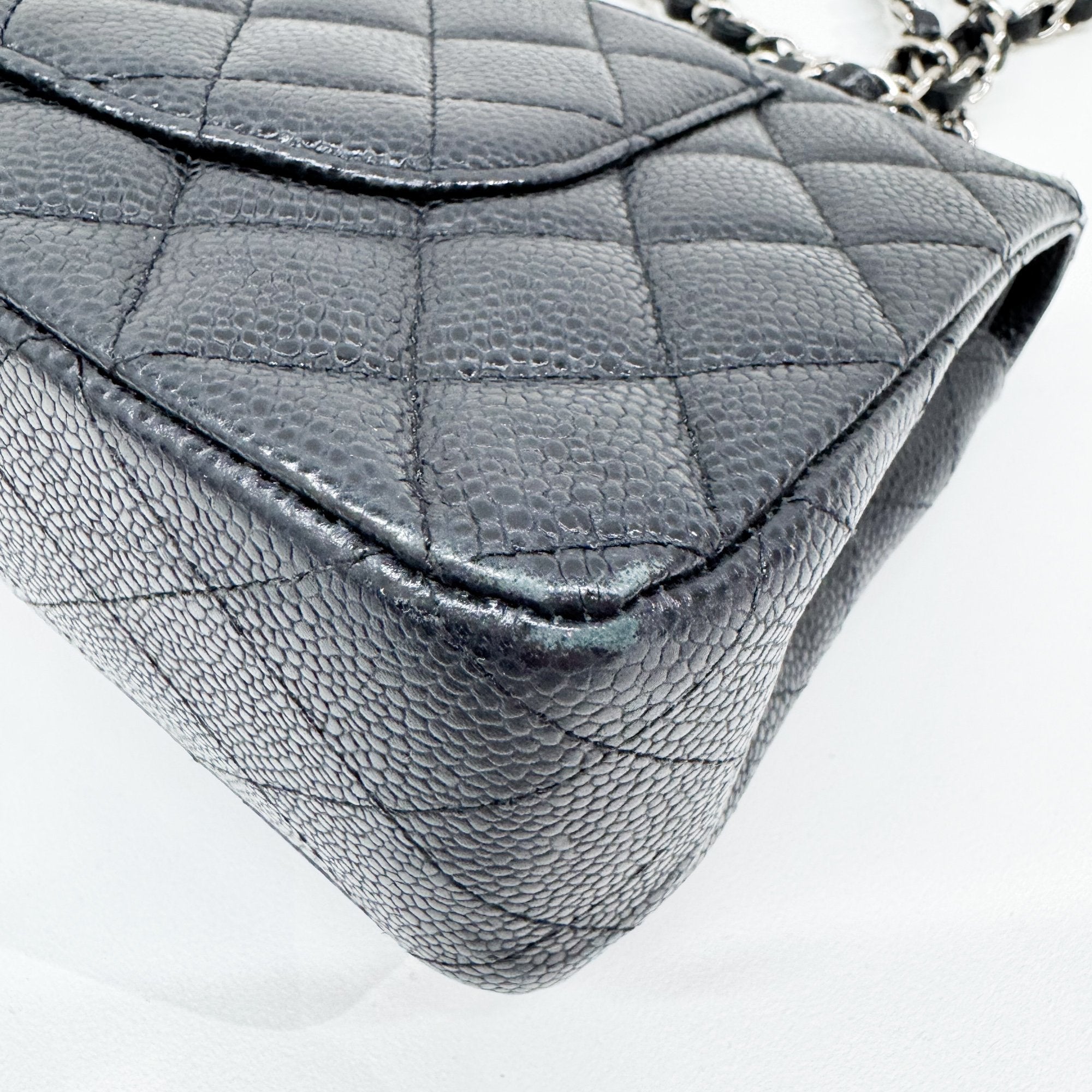 Matelassé Black Leather Chain Shoulder Bag