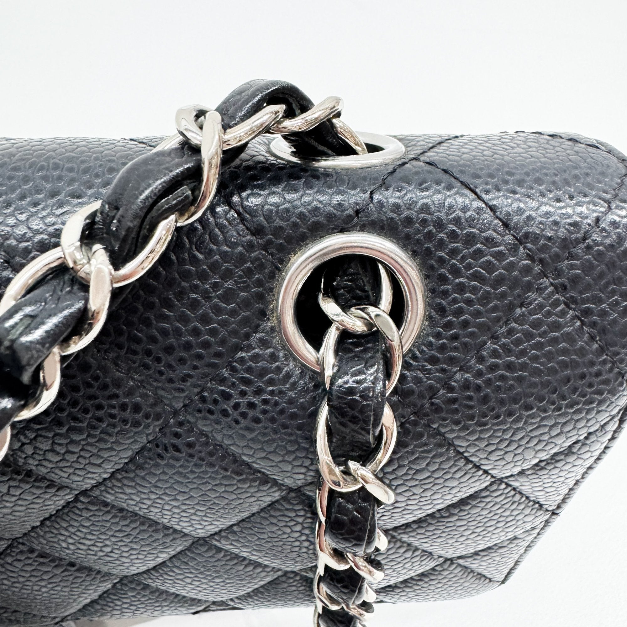 Matelassé Black Leather Chain Shoulder Bag