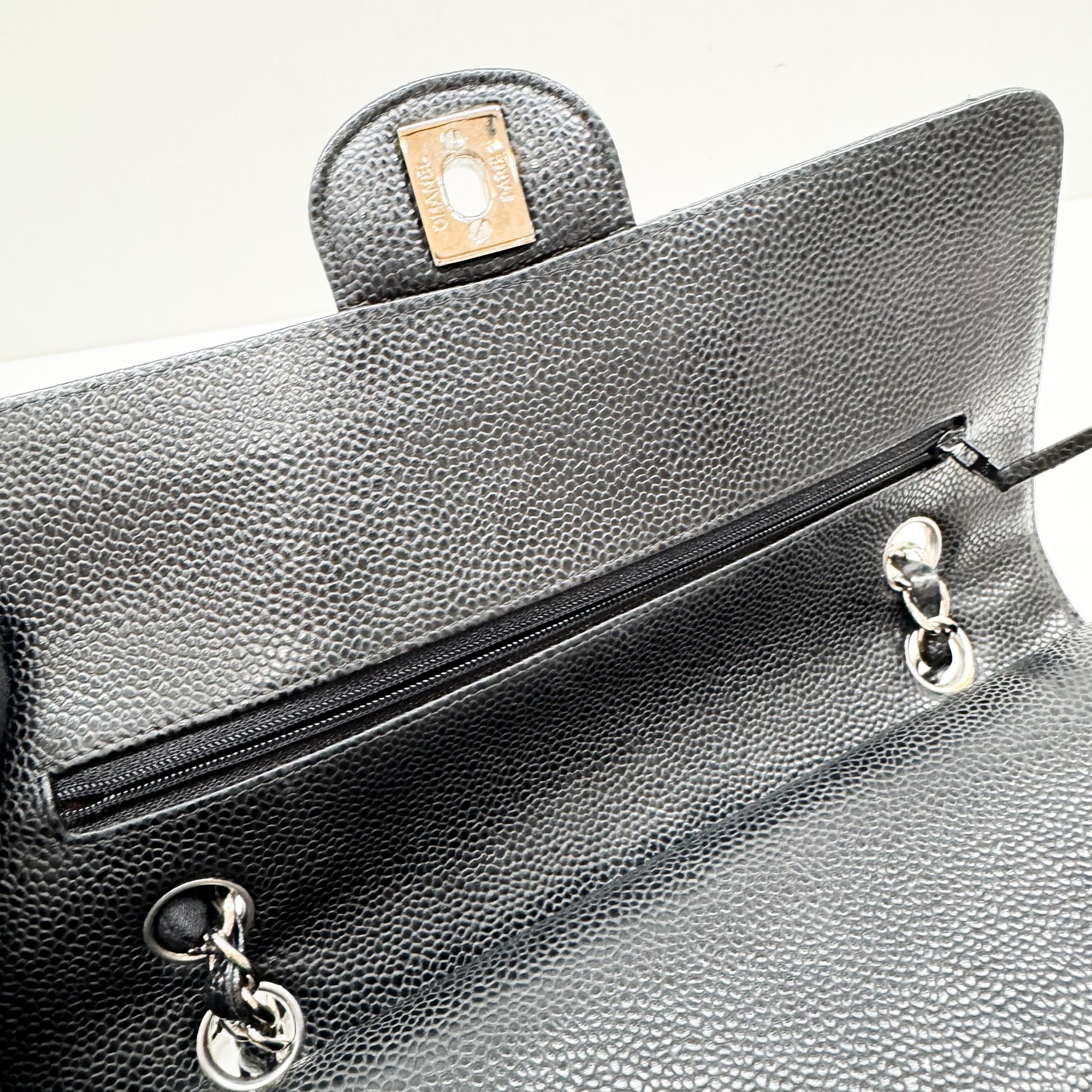 Matelassé Black Leather Chain Shoulder Bag