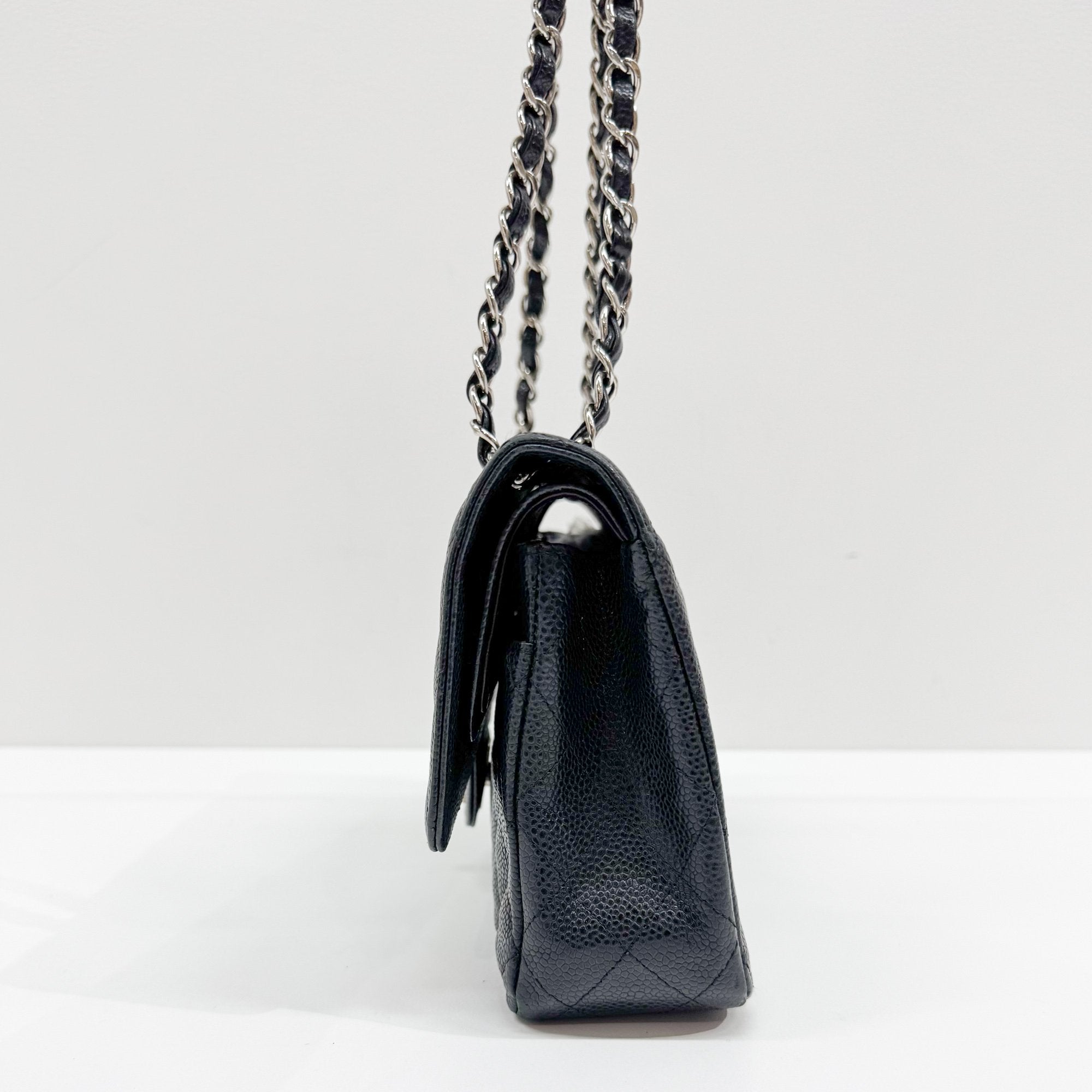 Matelassé Black Leather Chain Shoulder Bag