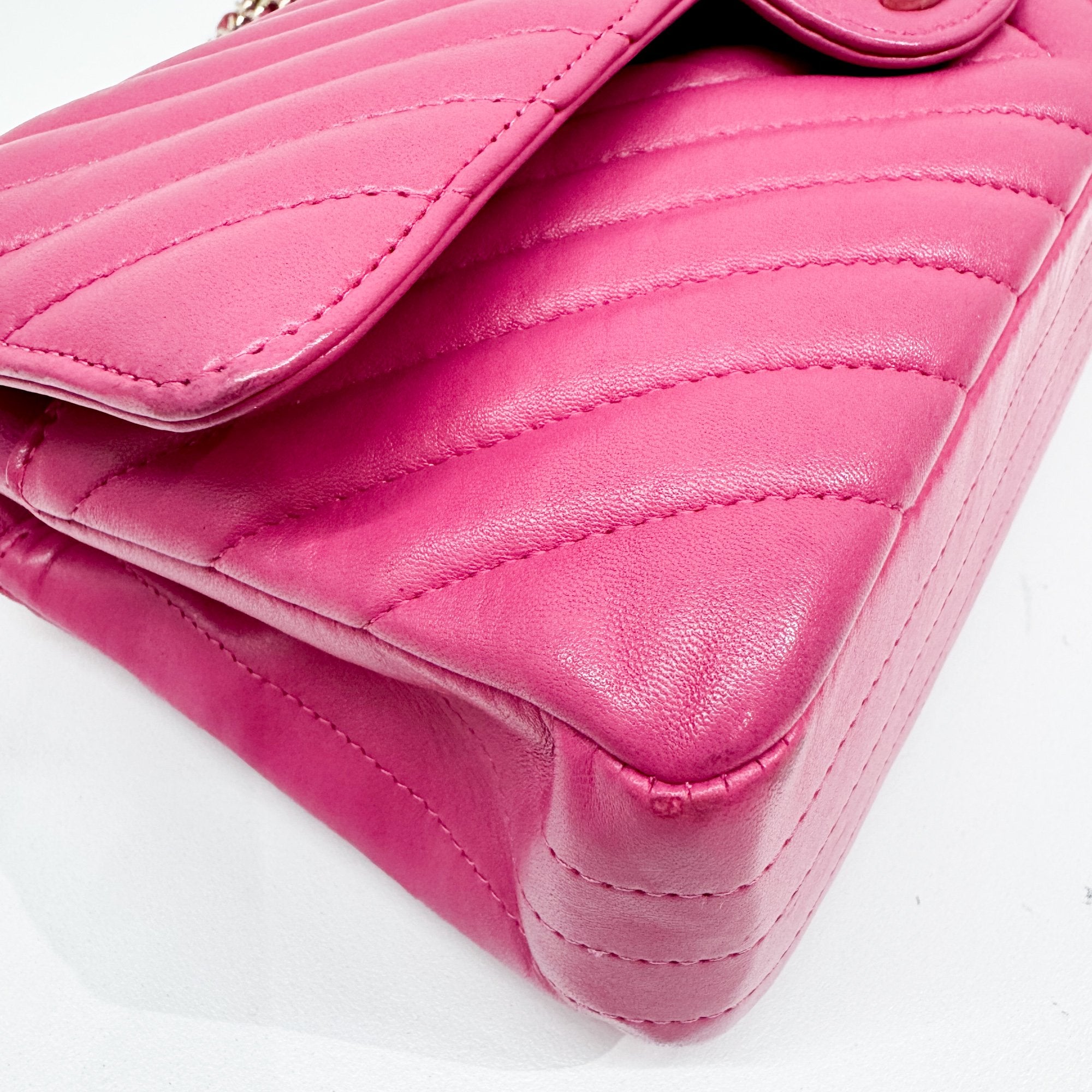 Chevron Pink Leather Shoulder Bag