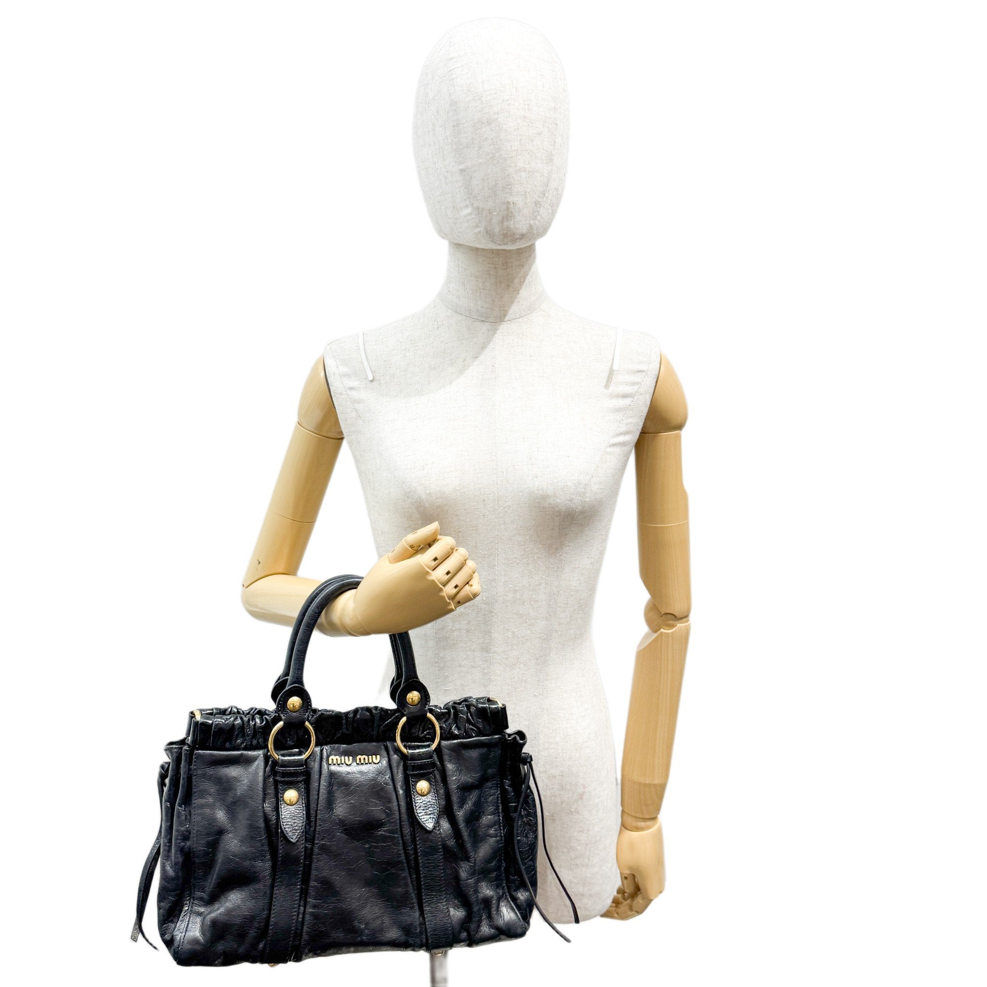 Vitello Black Leather Hand Bag