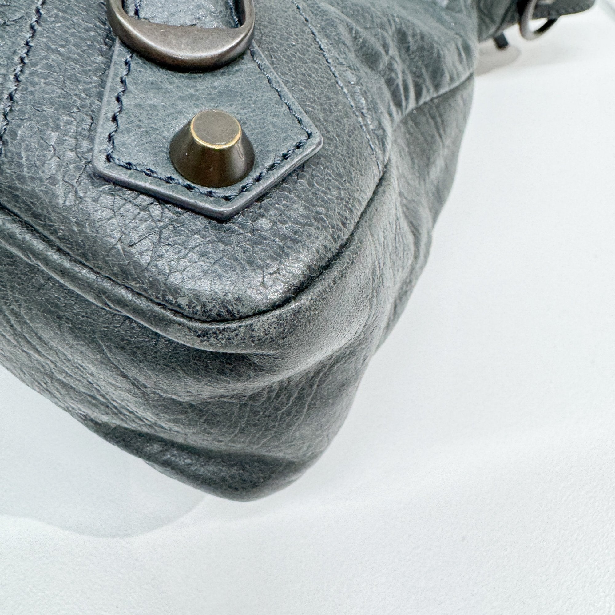 Giant 12 City Xanadu Green Leather Two Way Bag