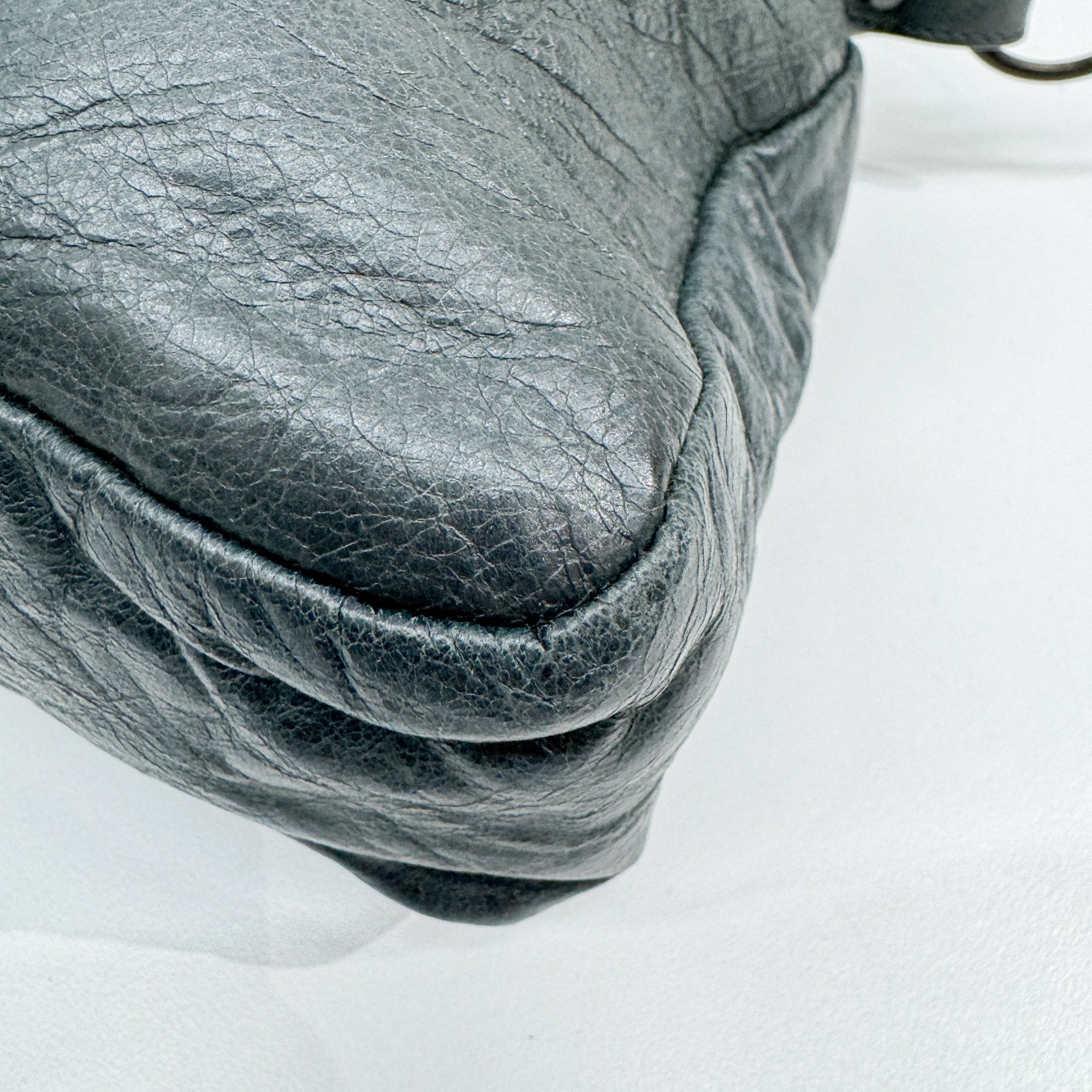 Giant 12 City Xanadu Green Leather Two Way Bag