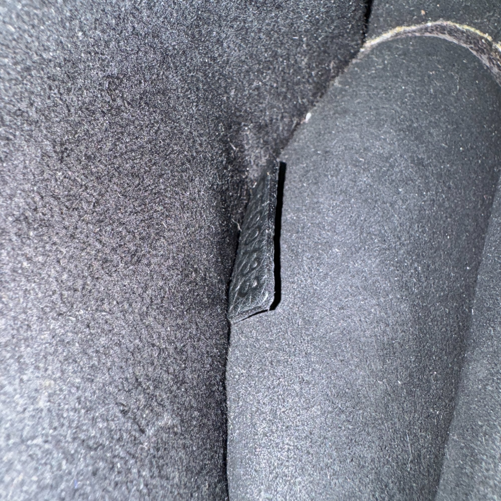 Poulbot Black Leather Shoulder Bag