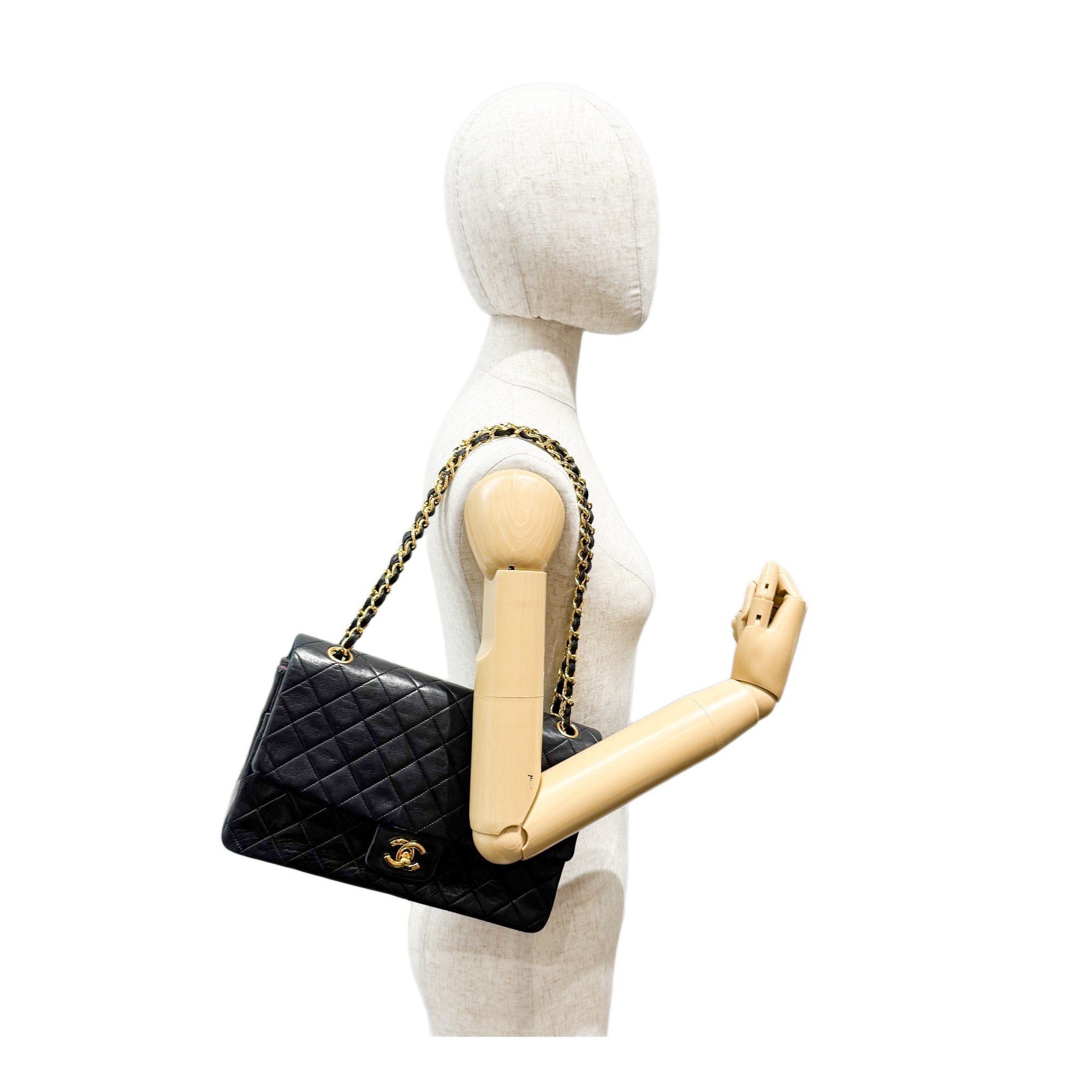 Vintage Matelassé 27 Flap Chain Black Leather Handbag