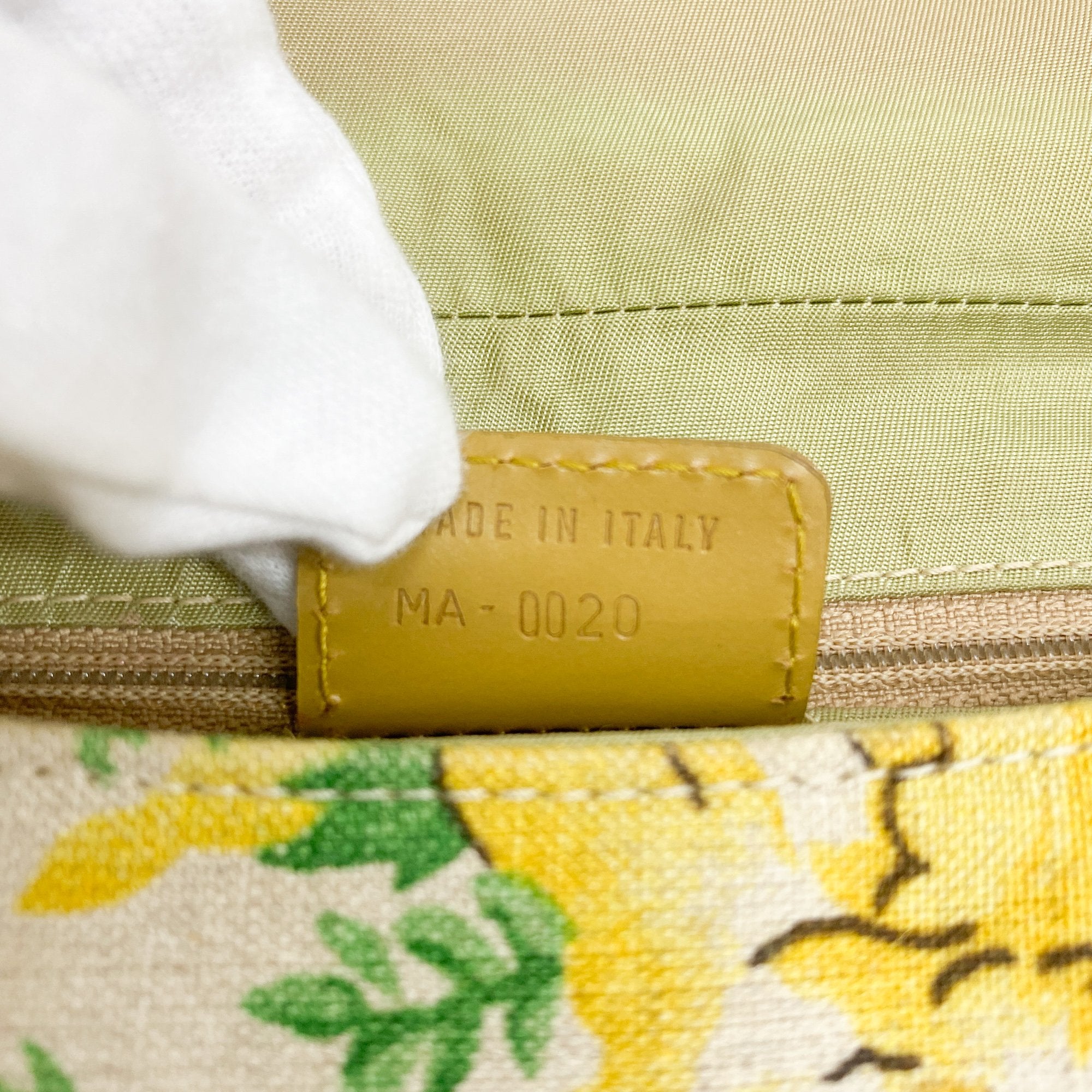 Malice Pearl Emboidery Multi-Color Floral Canvas Shoulder Bag