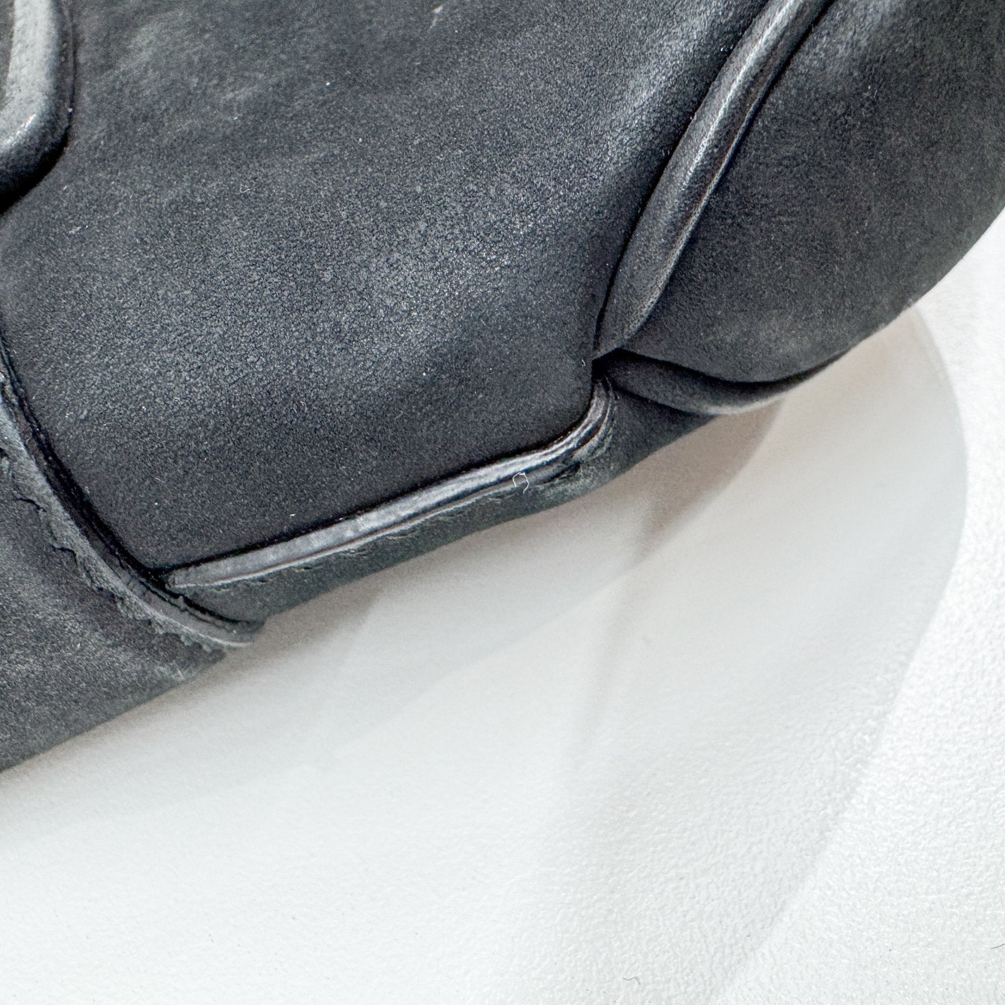 Tiger Head Clasp Black Nubuck Leather Shoulder Bag