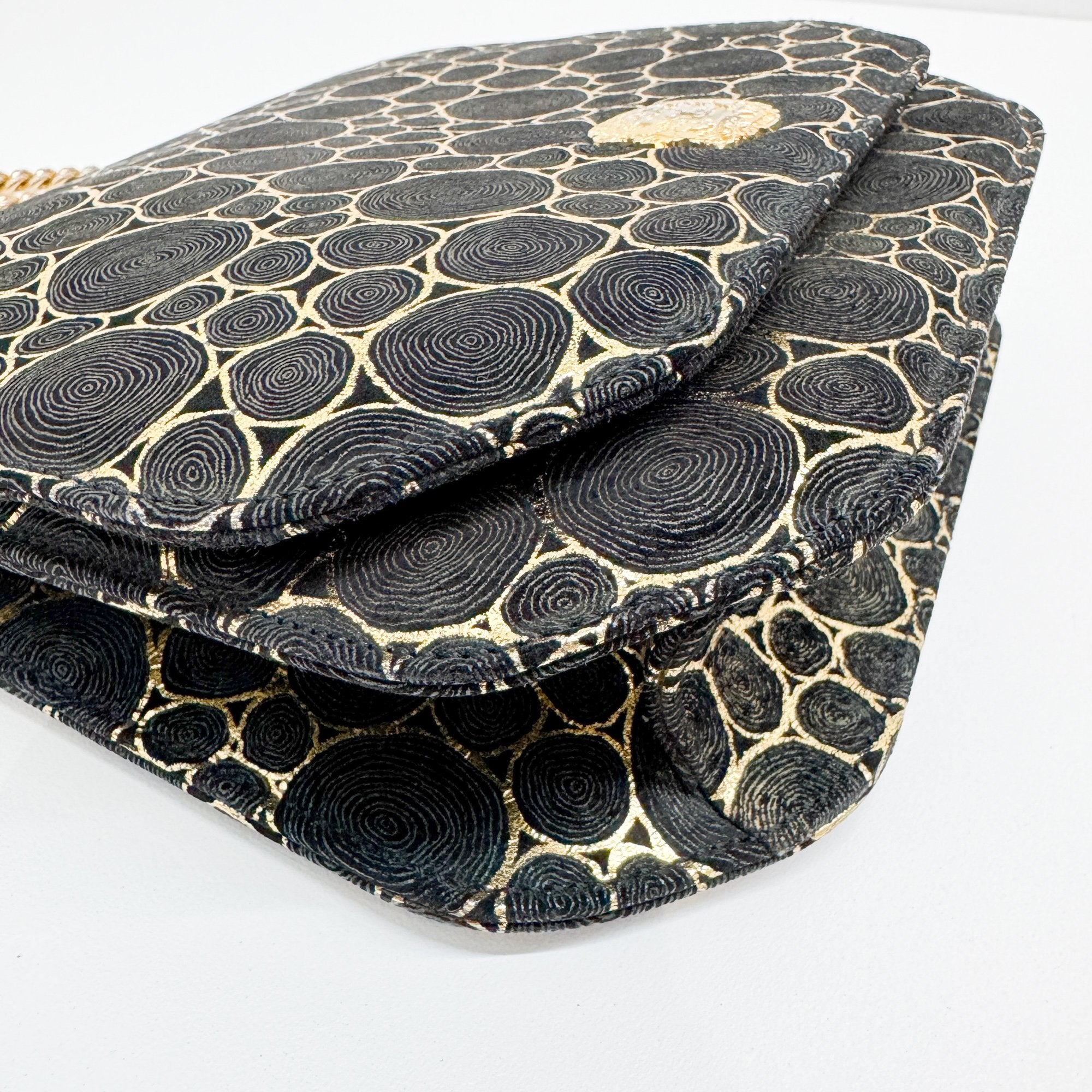 Black & Gold Wood Grain Canvas Shoulder Bag