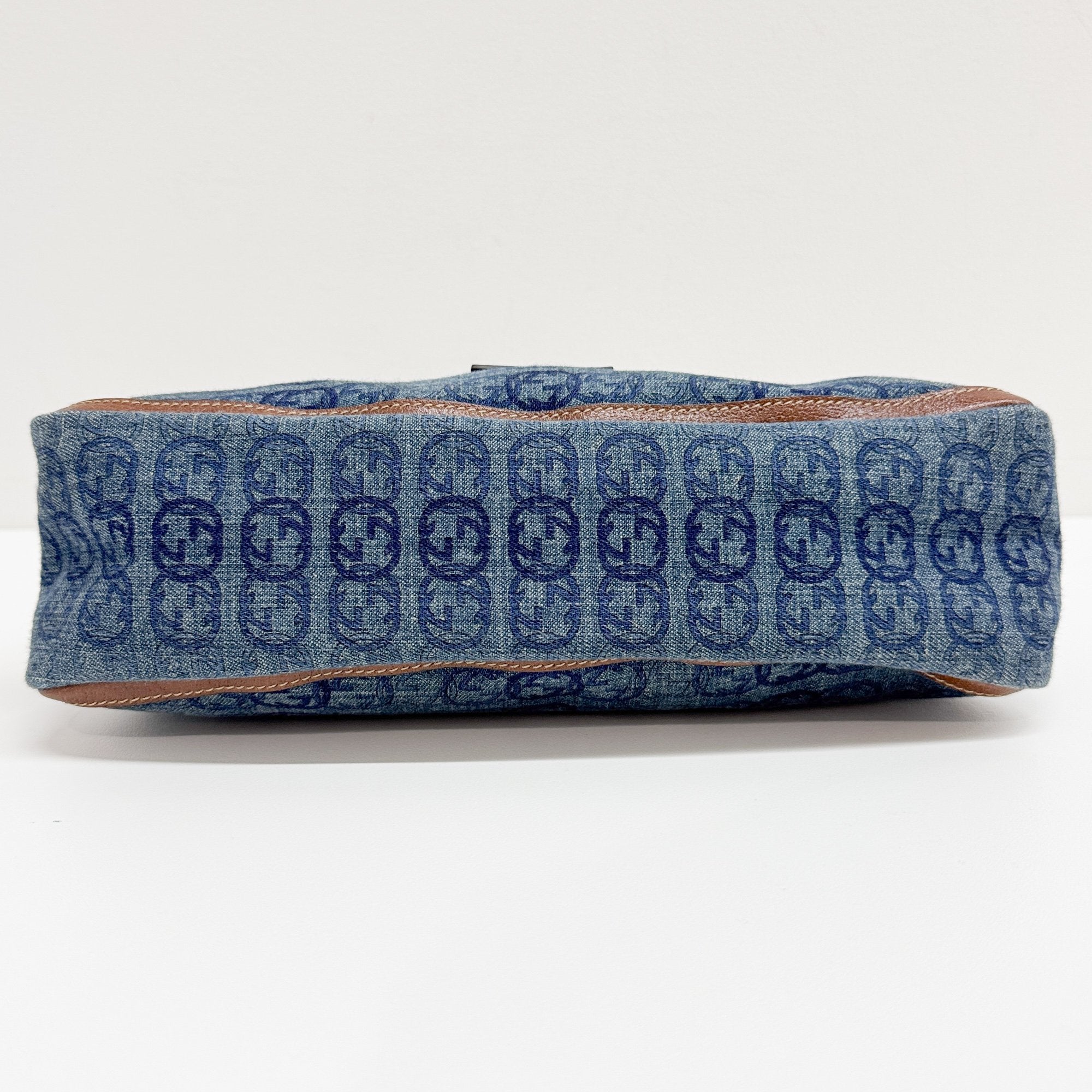 Abbey Blue GG Canvas Denim Shoulder Bag