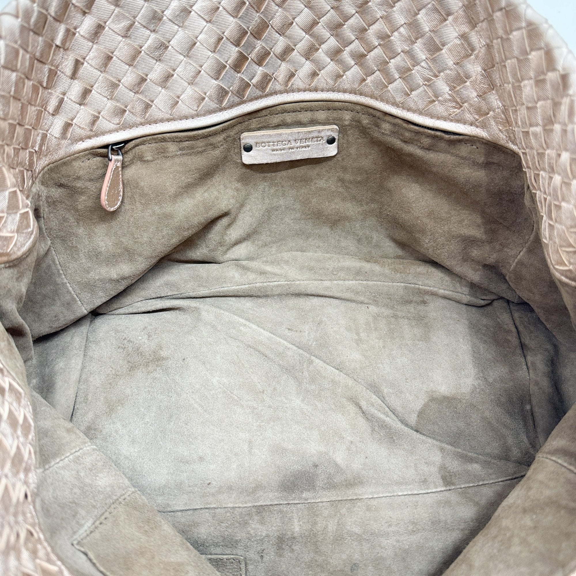 Intreciatto Metallic Rose Gold Leather Shoulder Bag