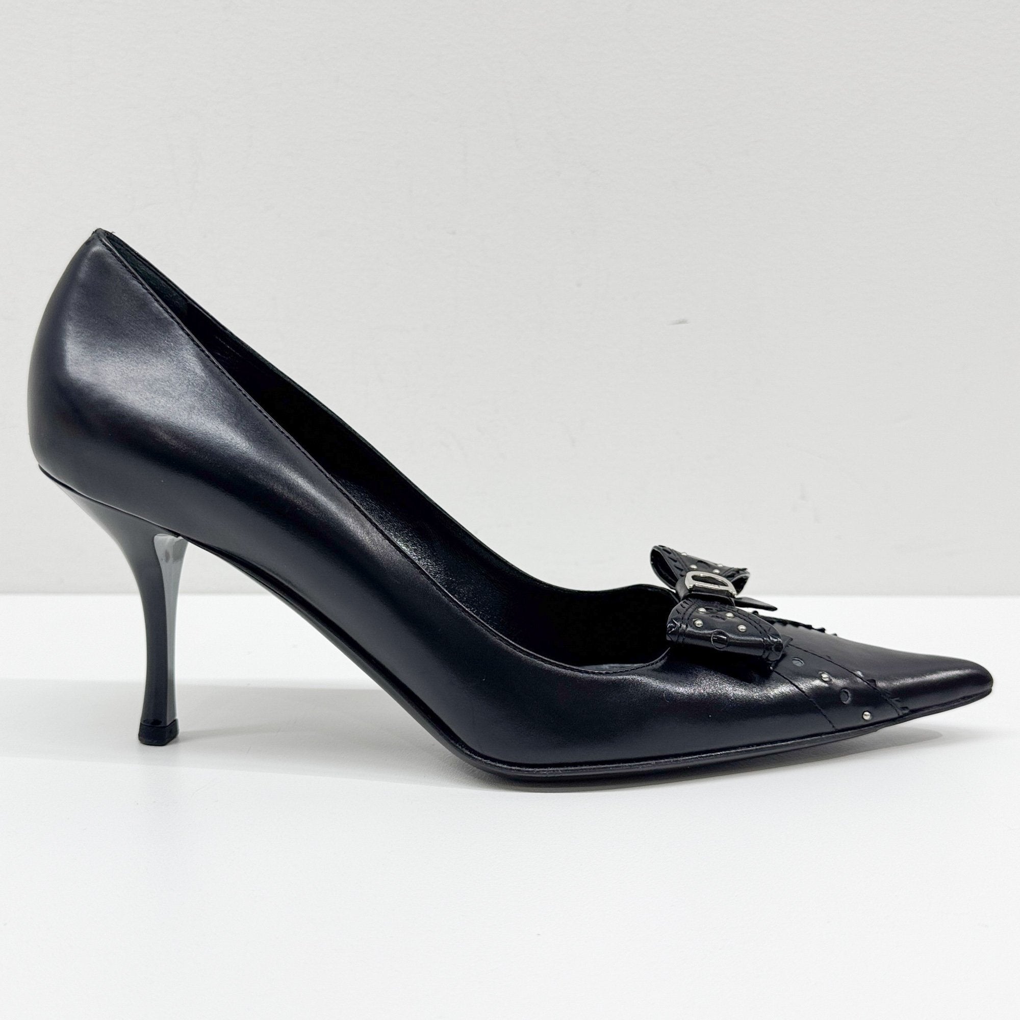 Size 38 1/2 EU Bow Black Leather Heels