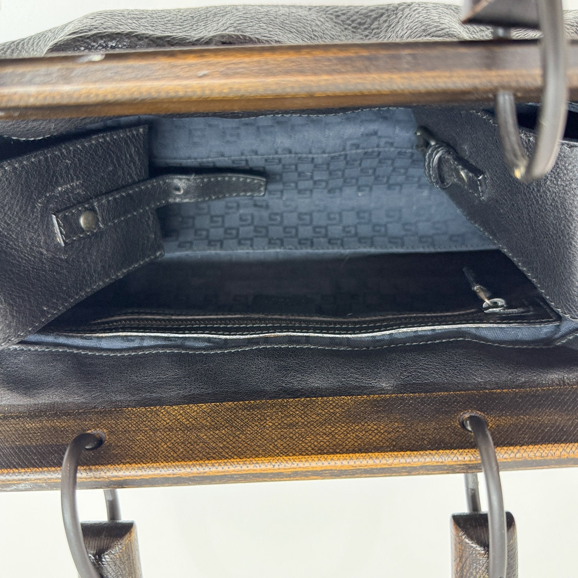 Wood Handle Frame Black Leather Bag