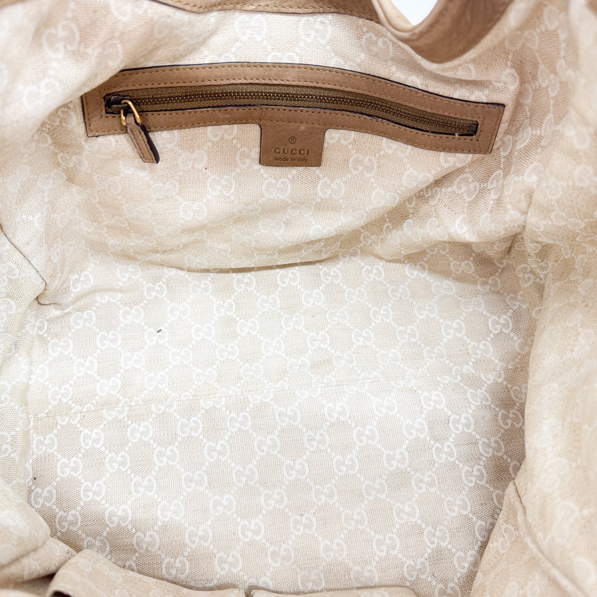 Stirrup Sand Beige New Buck Leather Hand Bag