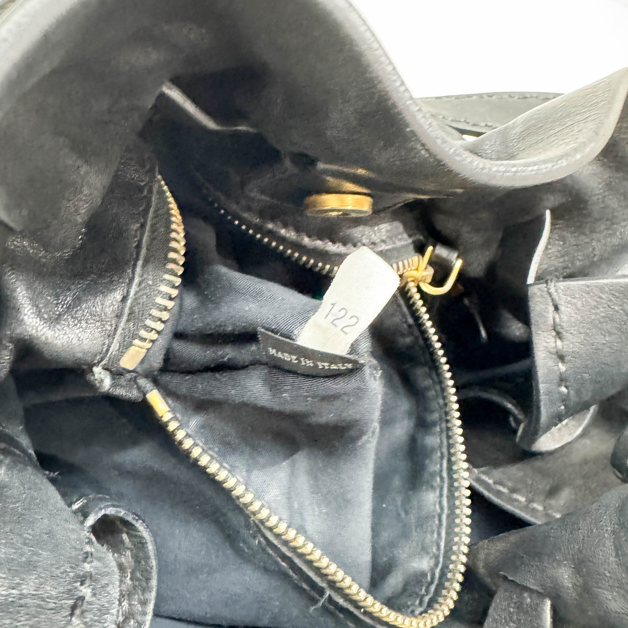 Vitello Lux Bow Bag Leather Shoulder Bag