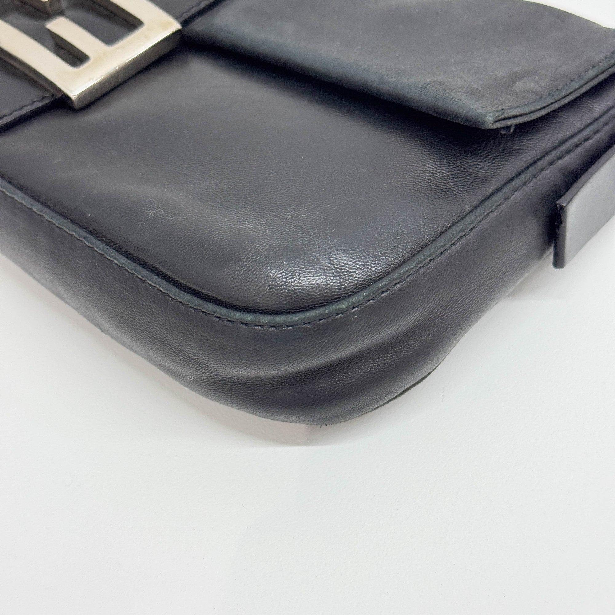 Baguette Black Leather Shoulder Bag