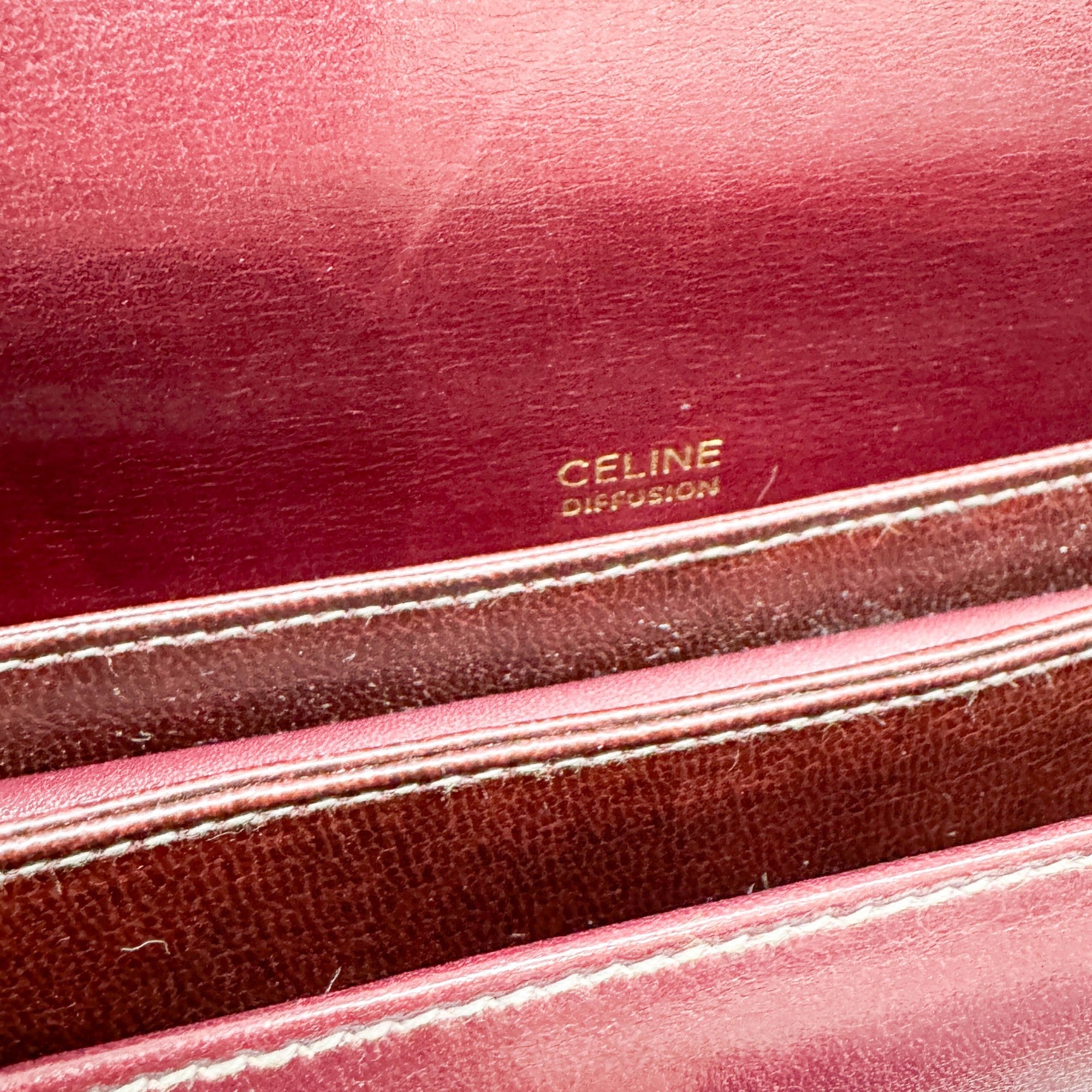 Triomphe Bordeaux Leather Shoulder Bag