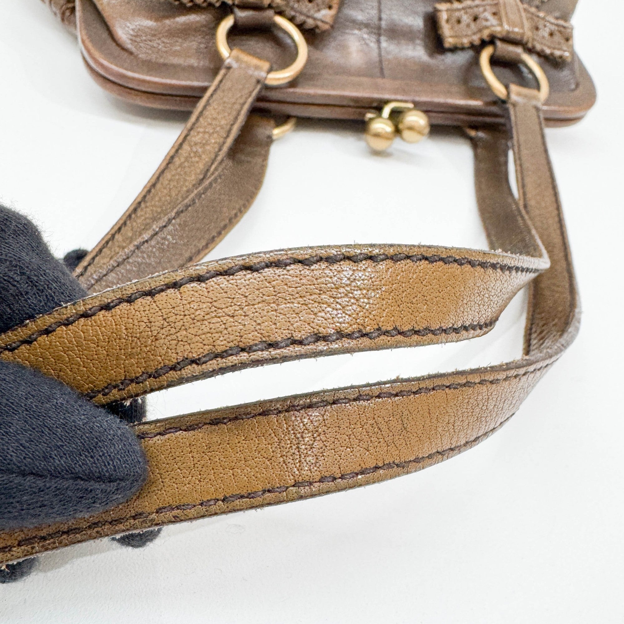 Kiss Lock Bow Brown Leather Shoulder Bag